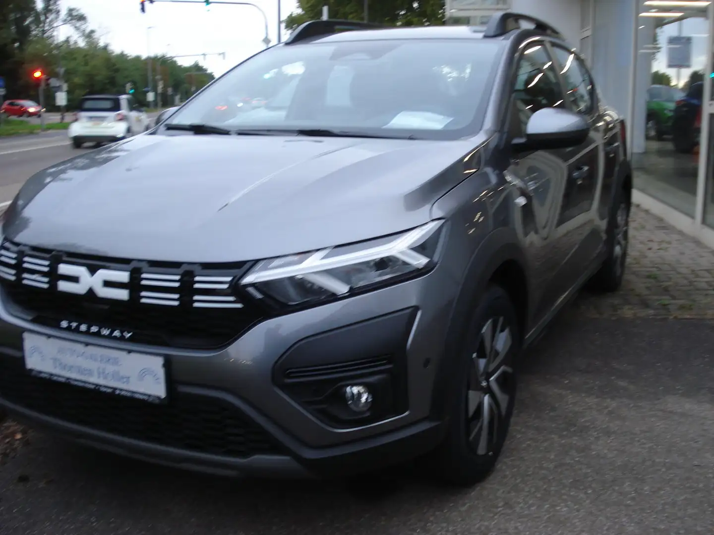 Dacia Sandero Stepway Expression Navi 8" Sitzheizung Park-Paket Grau - 2