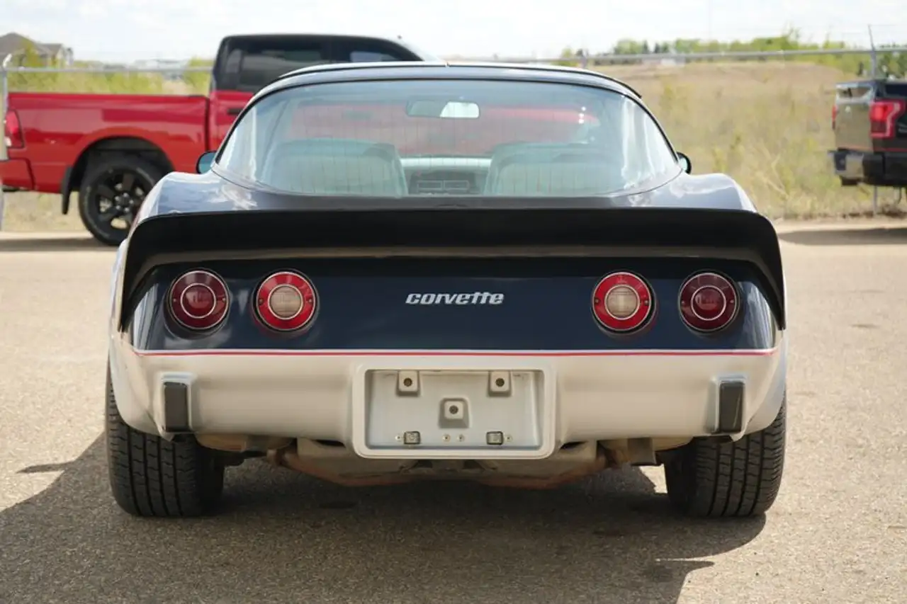 Chevrolet Corvette photo Chevrolet Corvette