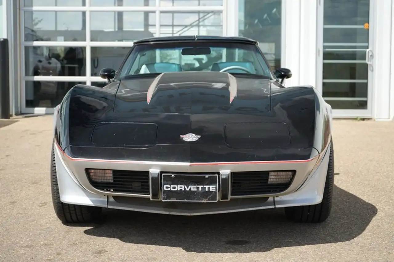 Chevrolet Corvette photo Chevrolet Corvette