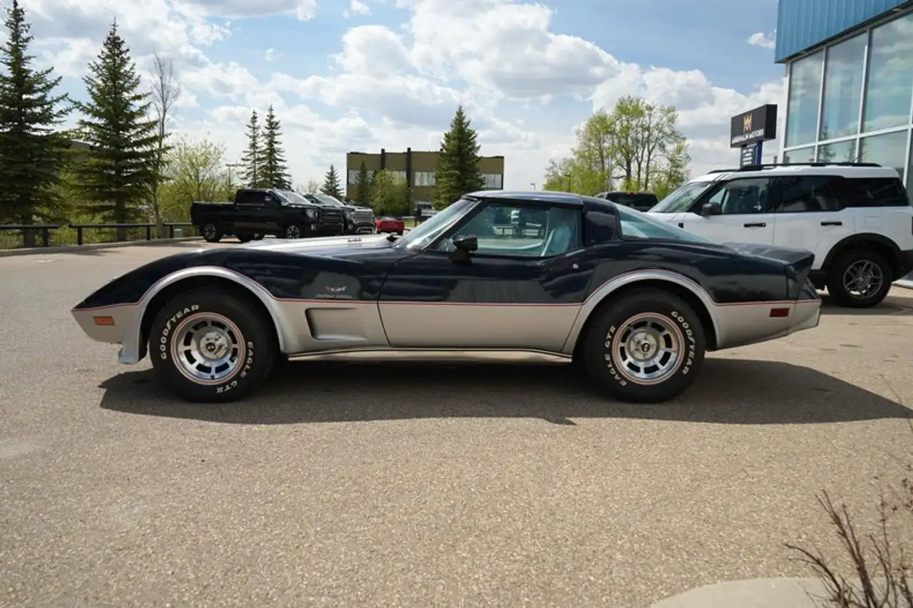 Chevrolet Corvette photo Chevrolet Corvette