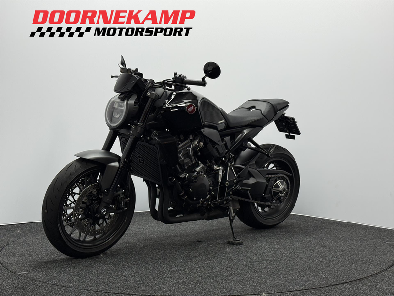 Honda CB 1000 R ABS BLACK EDITION — photo 7
