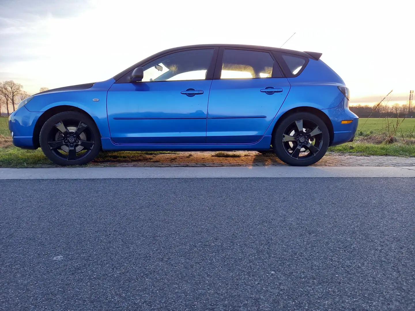Mazda 3 3 2.0 plava - 1