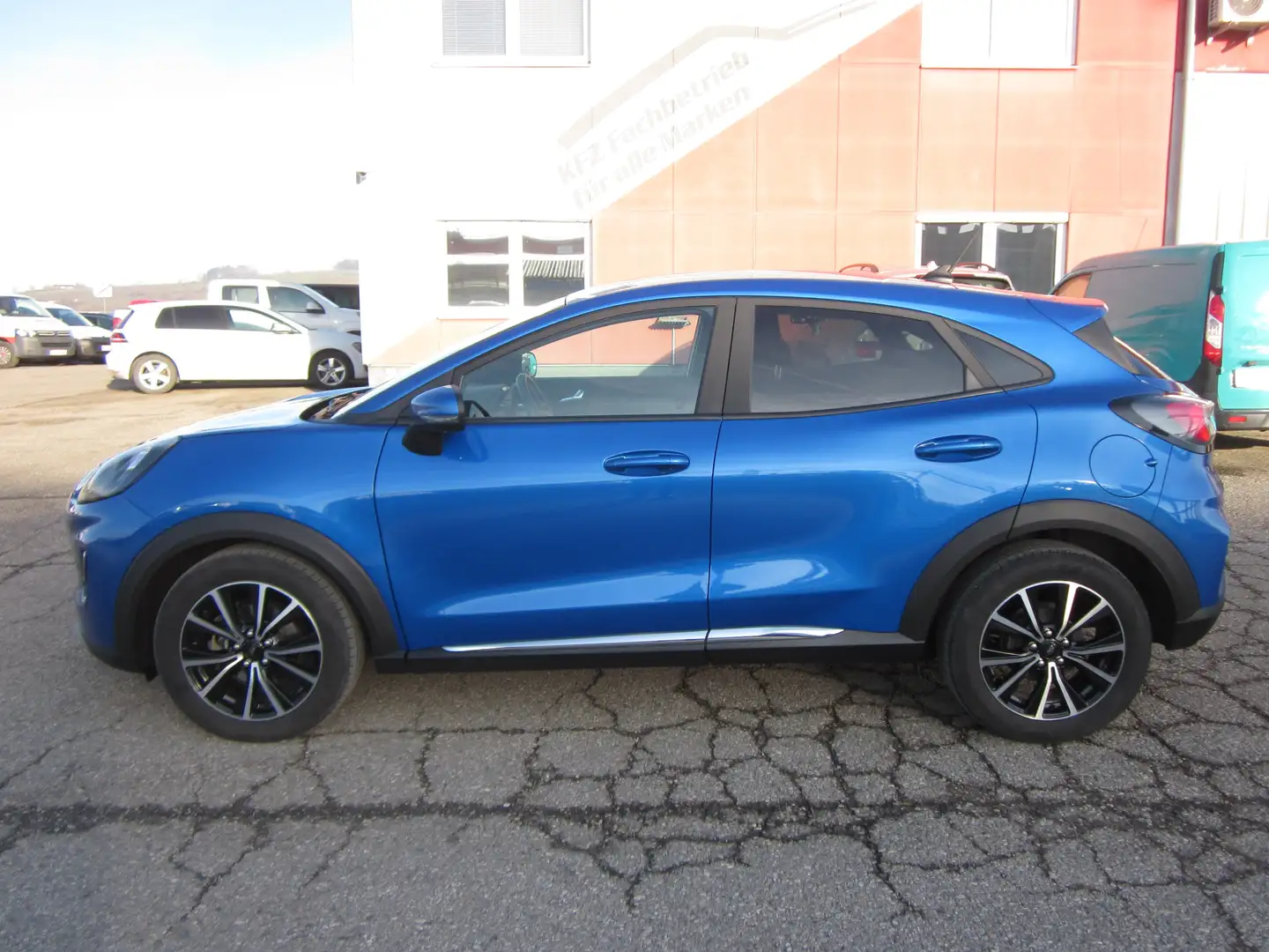 Ford Puma 1,0 EcoBoost Hybrid Titanium Design Aut. Blauw - 2