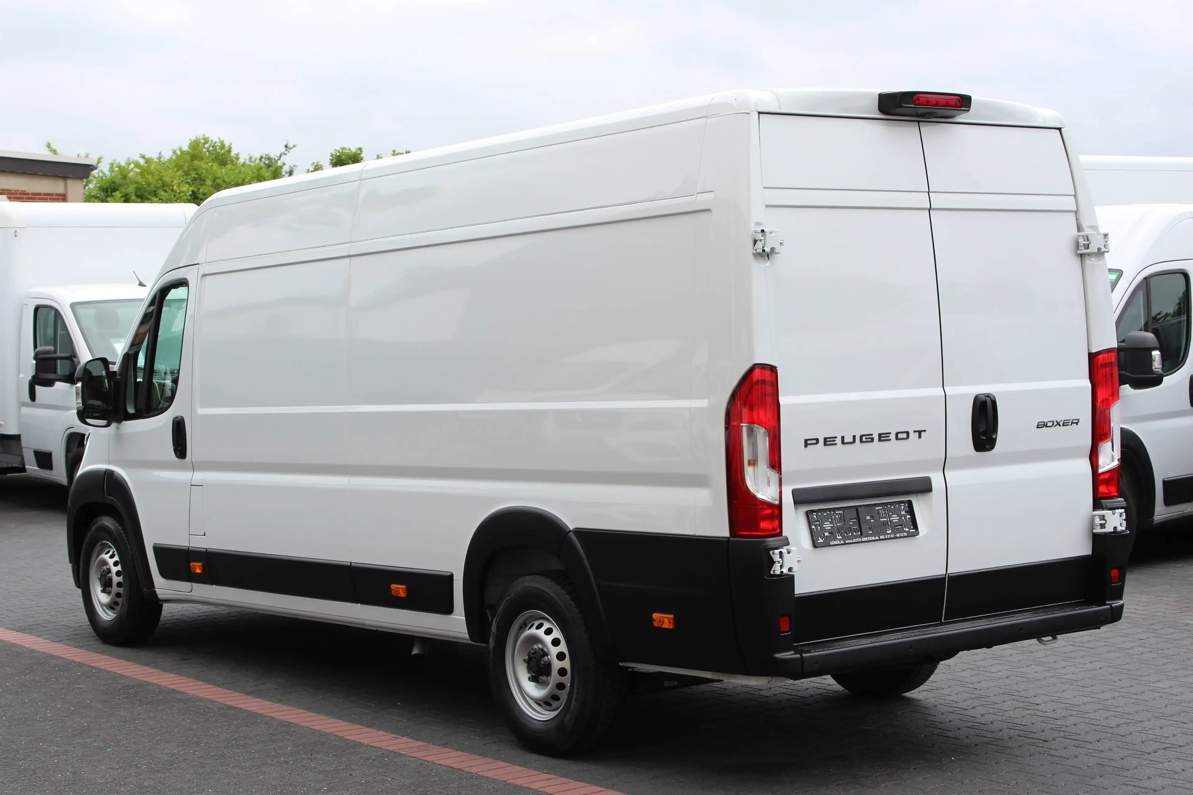 Peugeot Boxer 35 L4H2 140 *Klima*Kamera*Tempo*Navi*Holz — photo 11