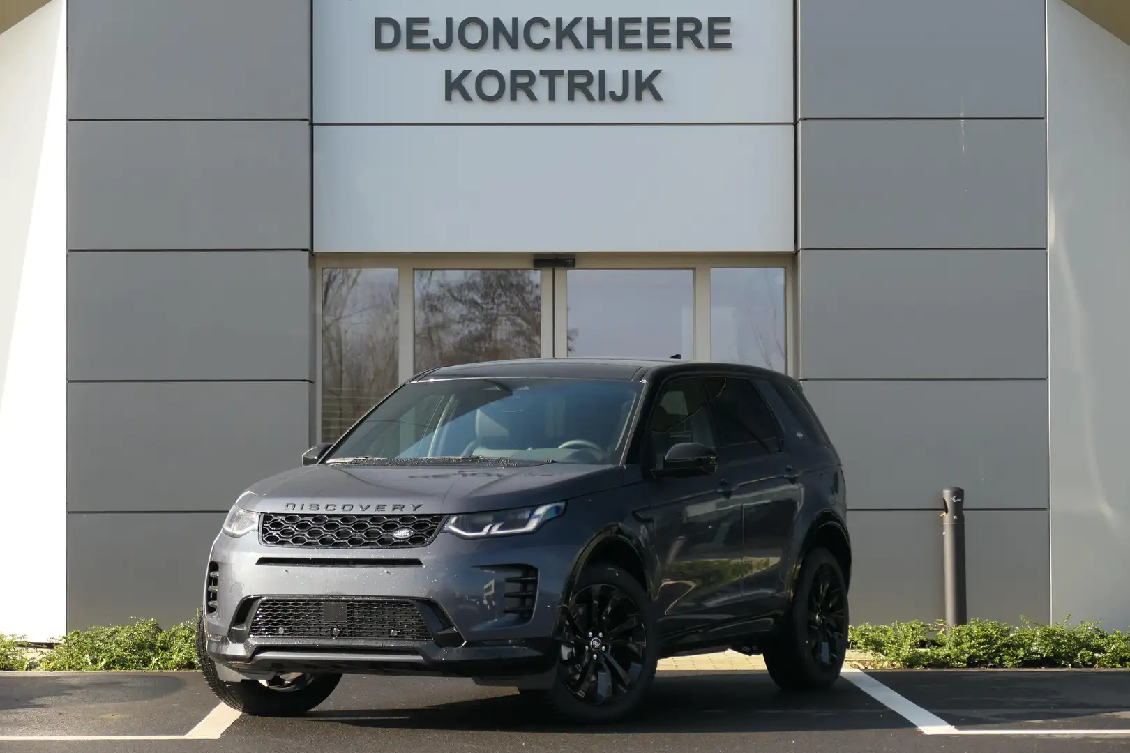 Land Rover Discovery Sport P300e Dynamic SE AWD AUT. Blauw - 1