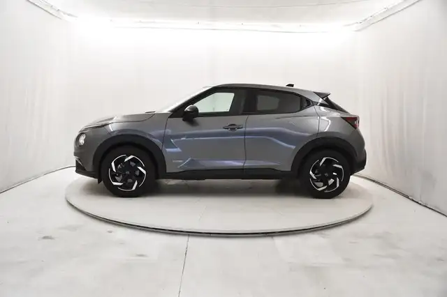 Nissan Juke view 2