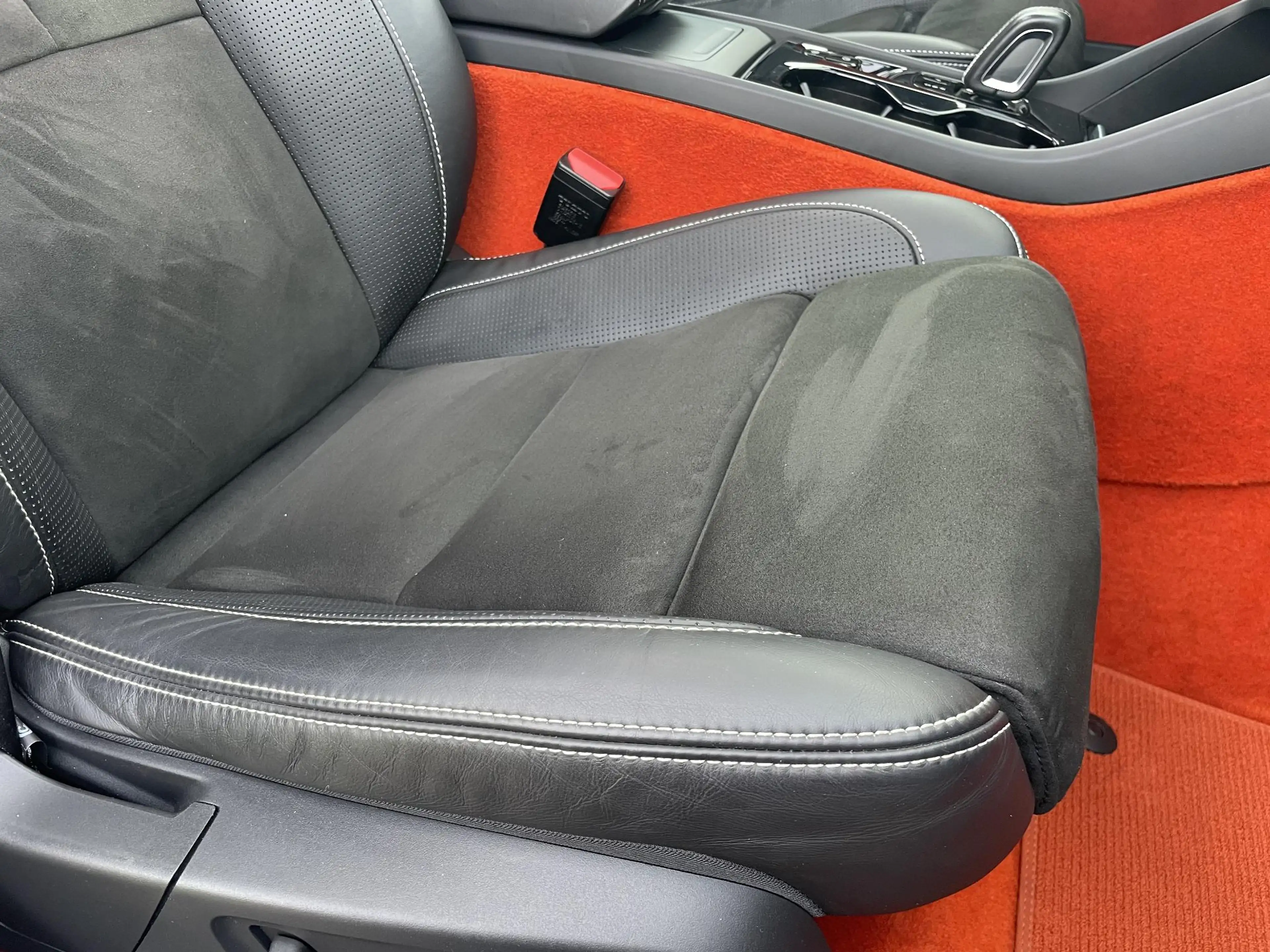 Volvo XC40 2.0 T5 AWD R-Design Intro Edition — photo 17