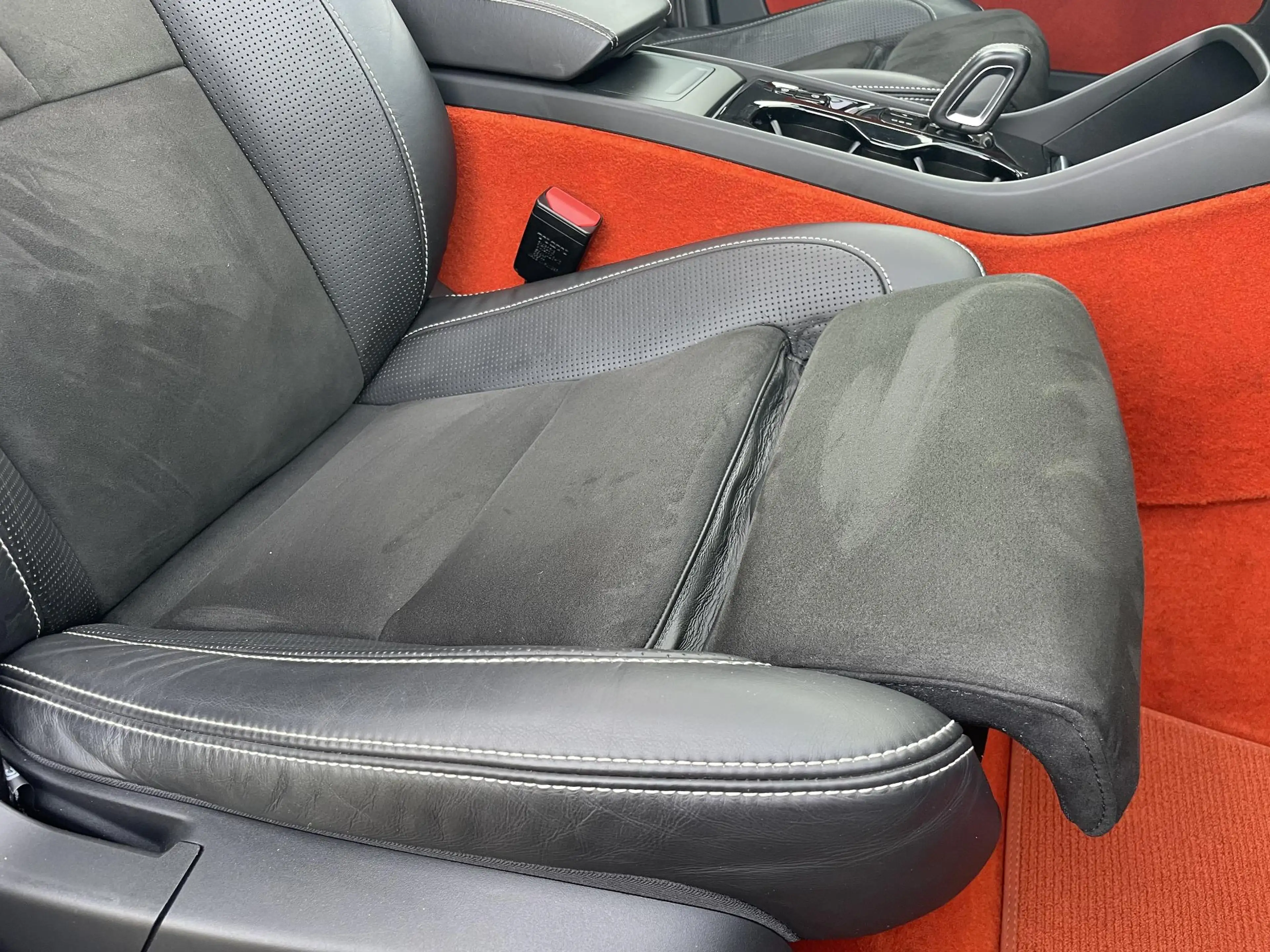 Volvo XC40 2.0 T5 AWD R-Design Intro Edition — photo 18