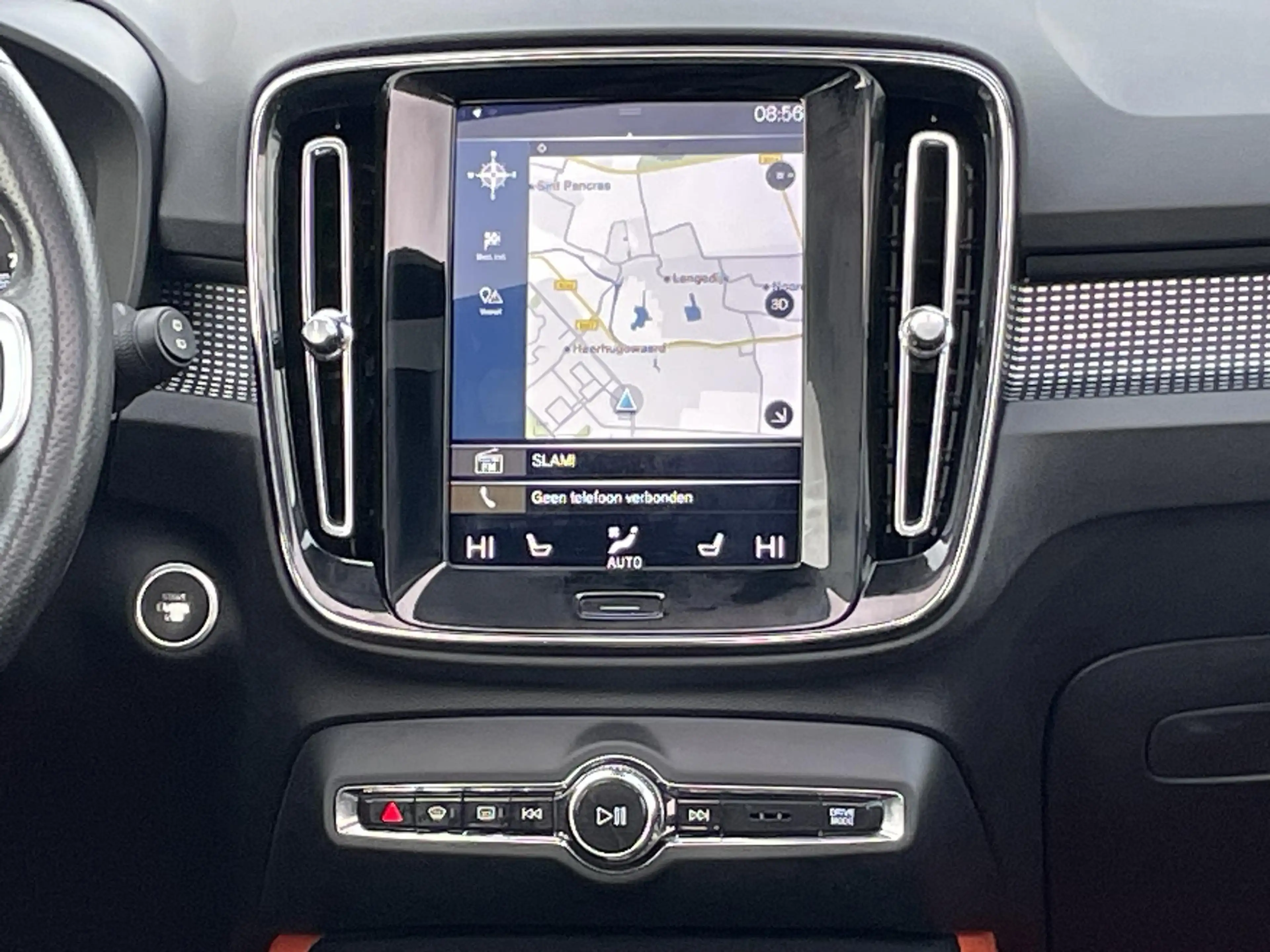 Volvo XC40 2.0 T5 AWD R-Design Intro Edition — photo 32