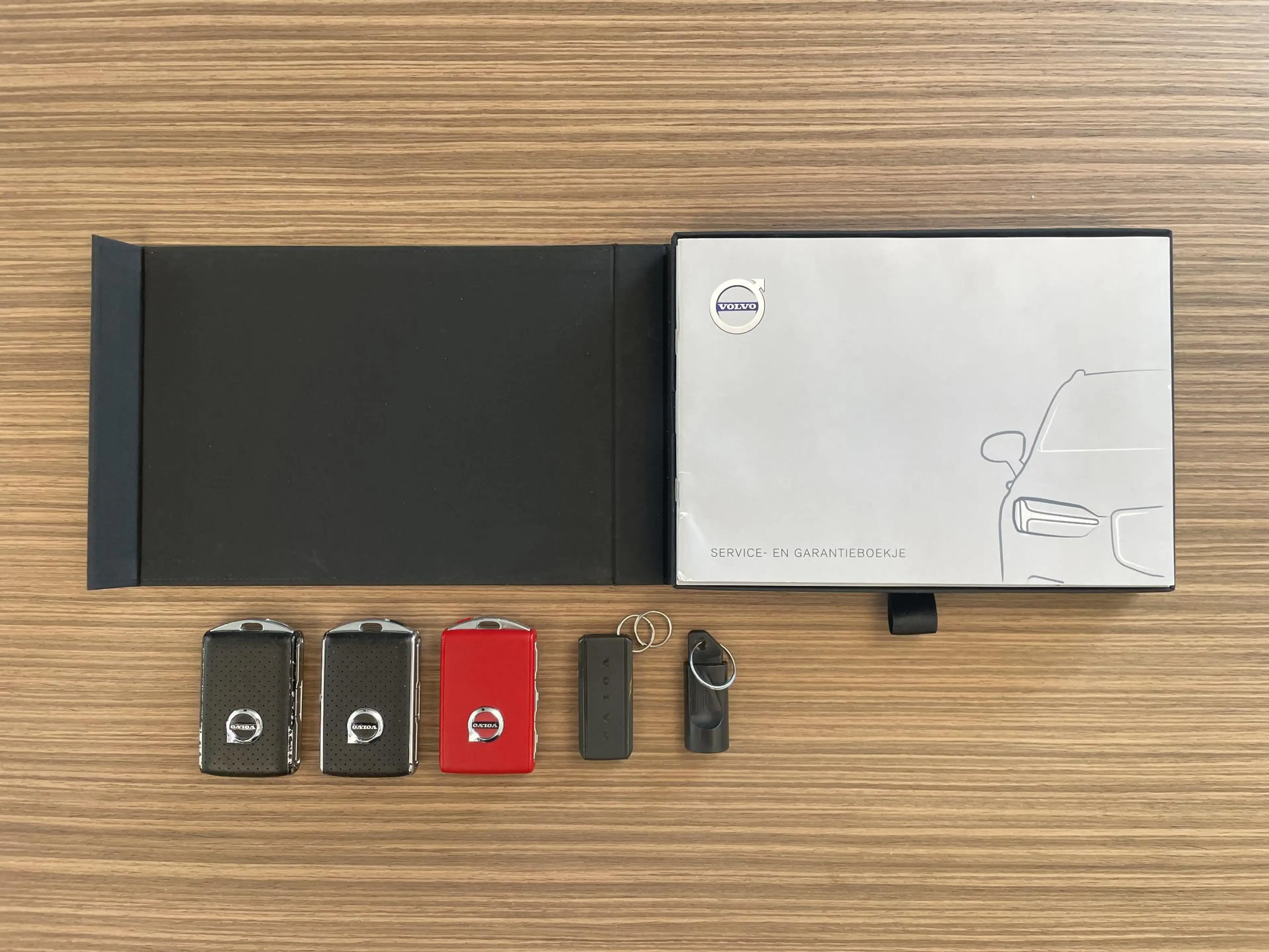 Volvo XC40 2.0 T5 AWD R-Design Intro Edition — photo 38