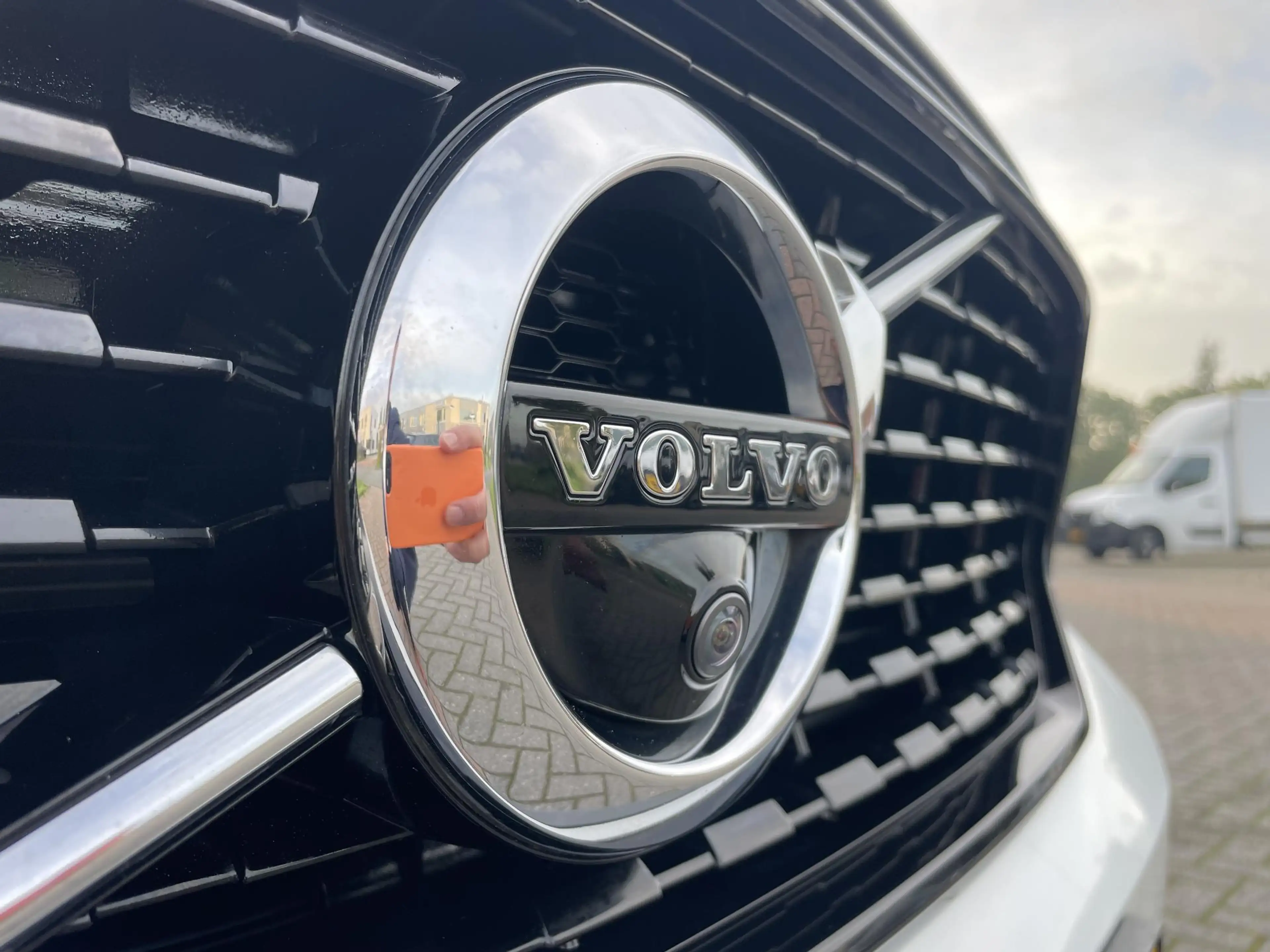 Volvo XC40 2.0 T5 AWD R-Design Intro Edition — photo 8