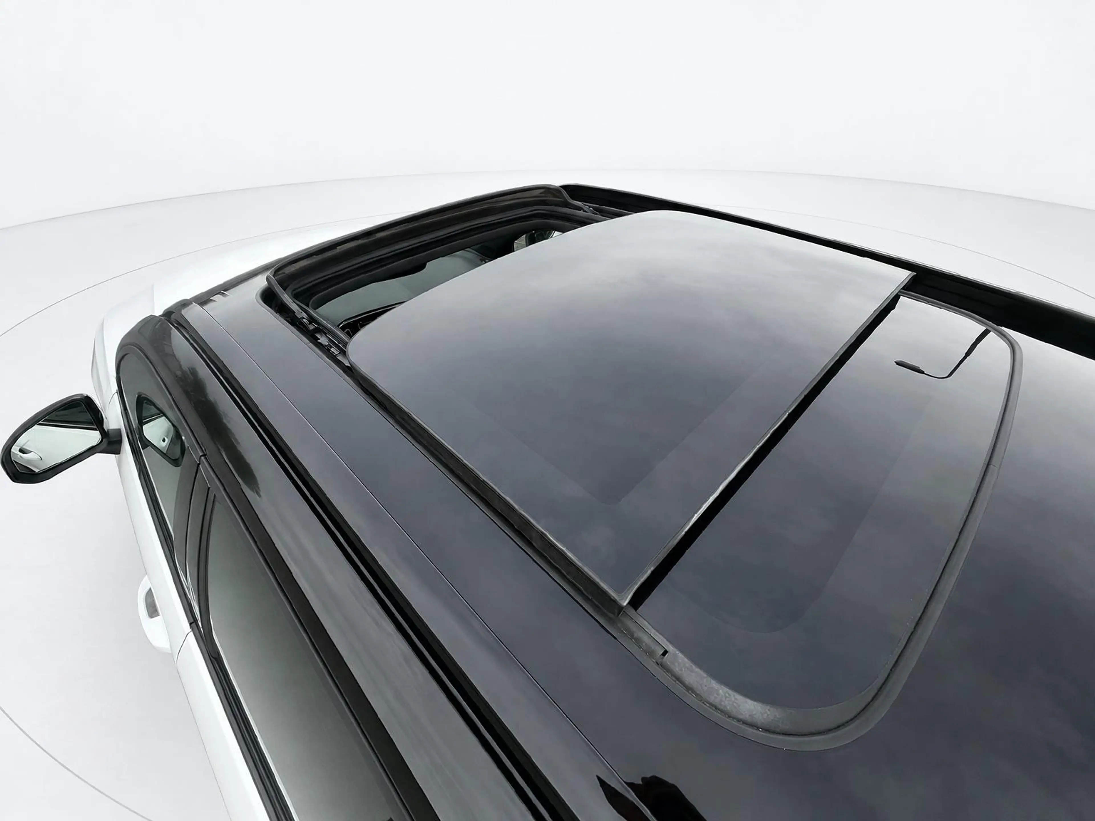 Volvo XC40 2.0 T5 AWD R-Design Intro Edition — photo 15