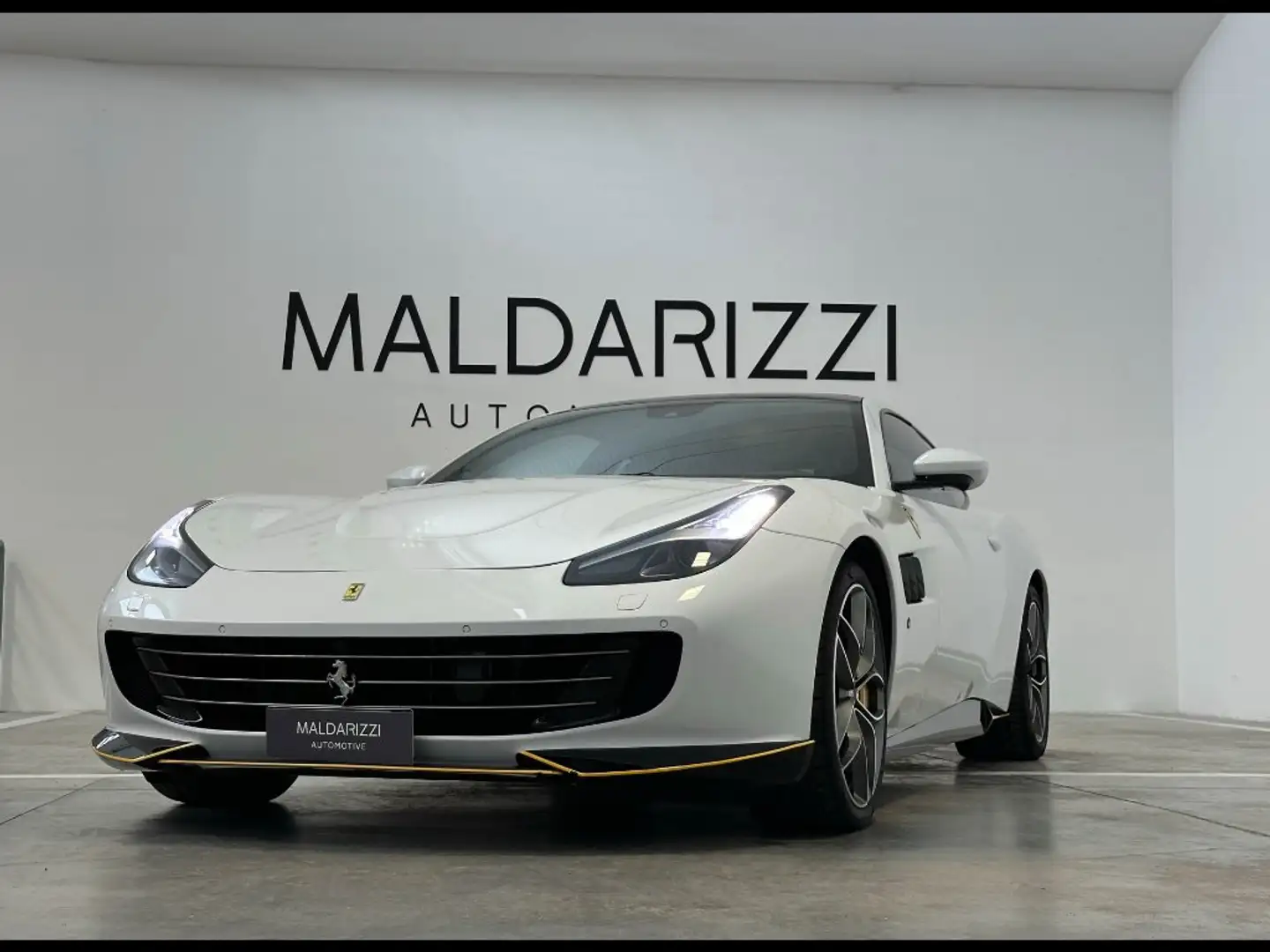 Ferrari GTC4 Lusso GTC4 Lusso 3.9 T dct Bílá - 1