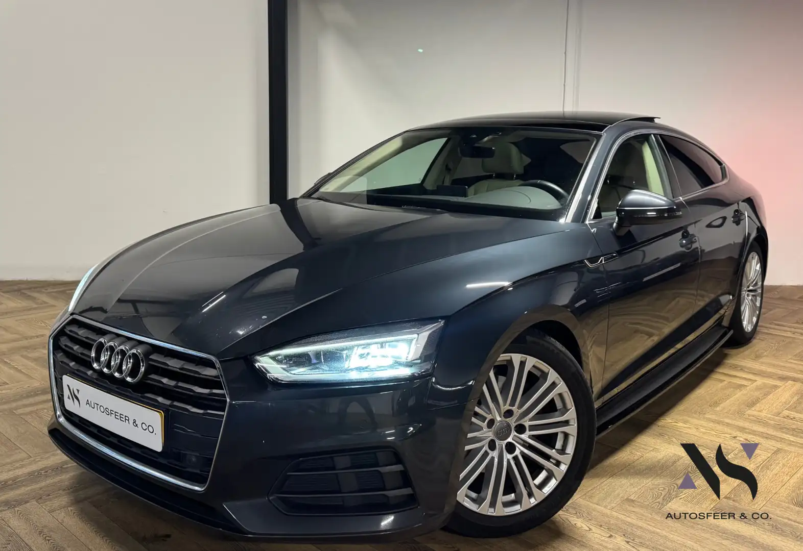 Audi A5 Sportback 35 TFSI Pro Line PANO KEYLESS' Grijs - 1