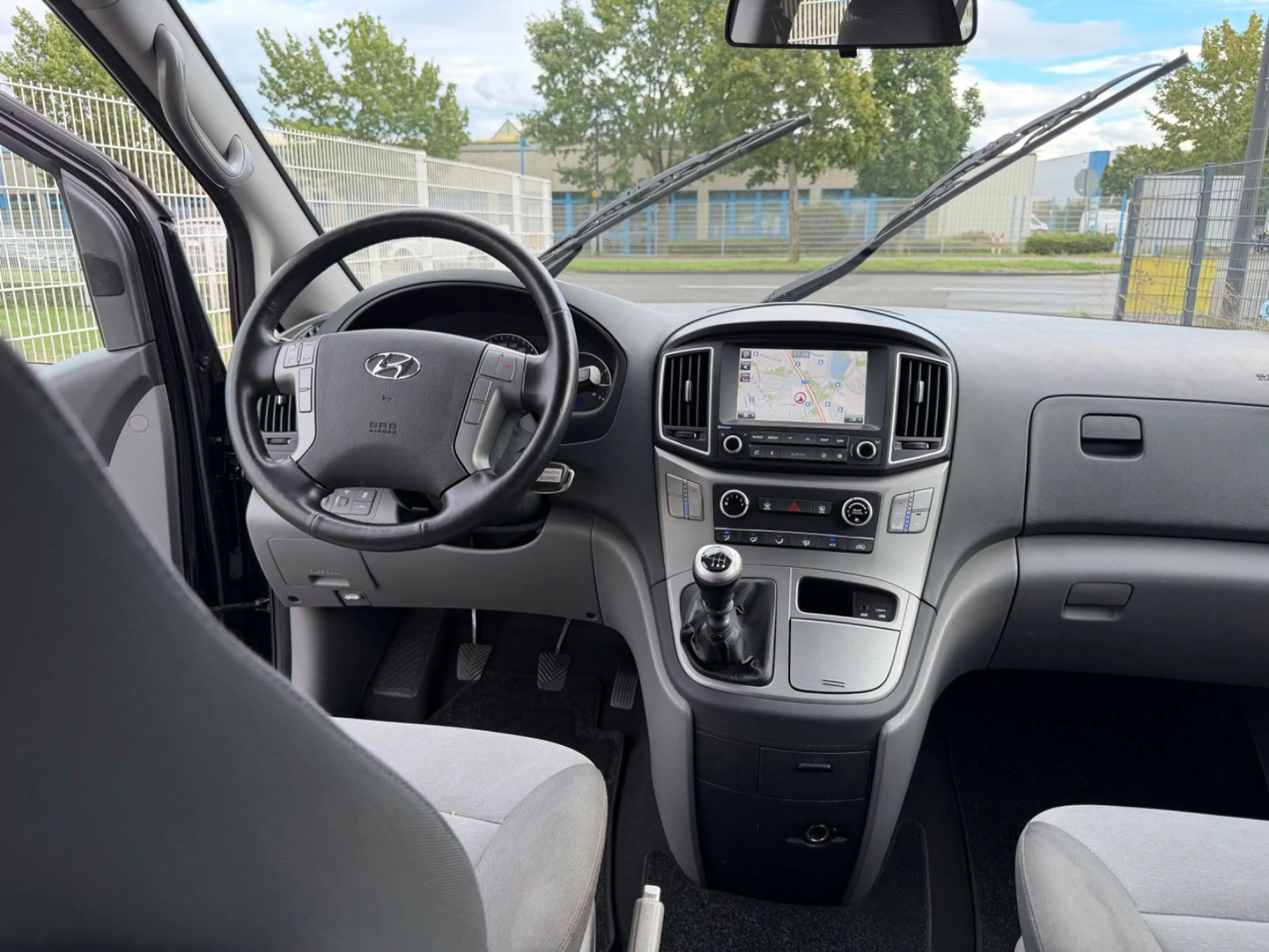Hyundai H-1 2.5 CRDi Travel Trend Navi/Klima/8-Sitze/AHK — photo 11