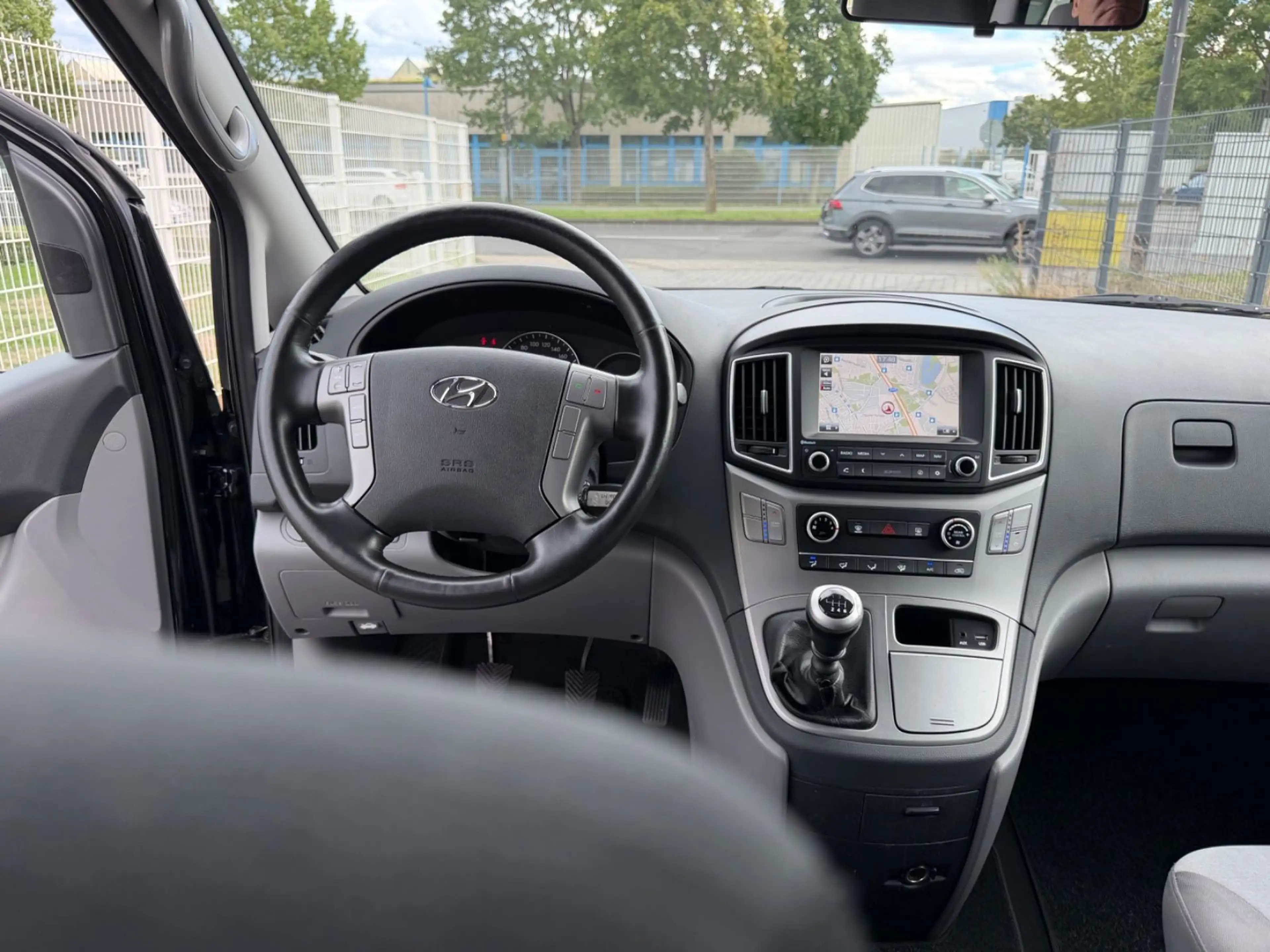 Hyundai H-1 2.5 CRDi Travel Trend Navi/Klima/8-Sitze/AHK — photo 10