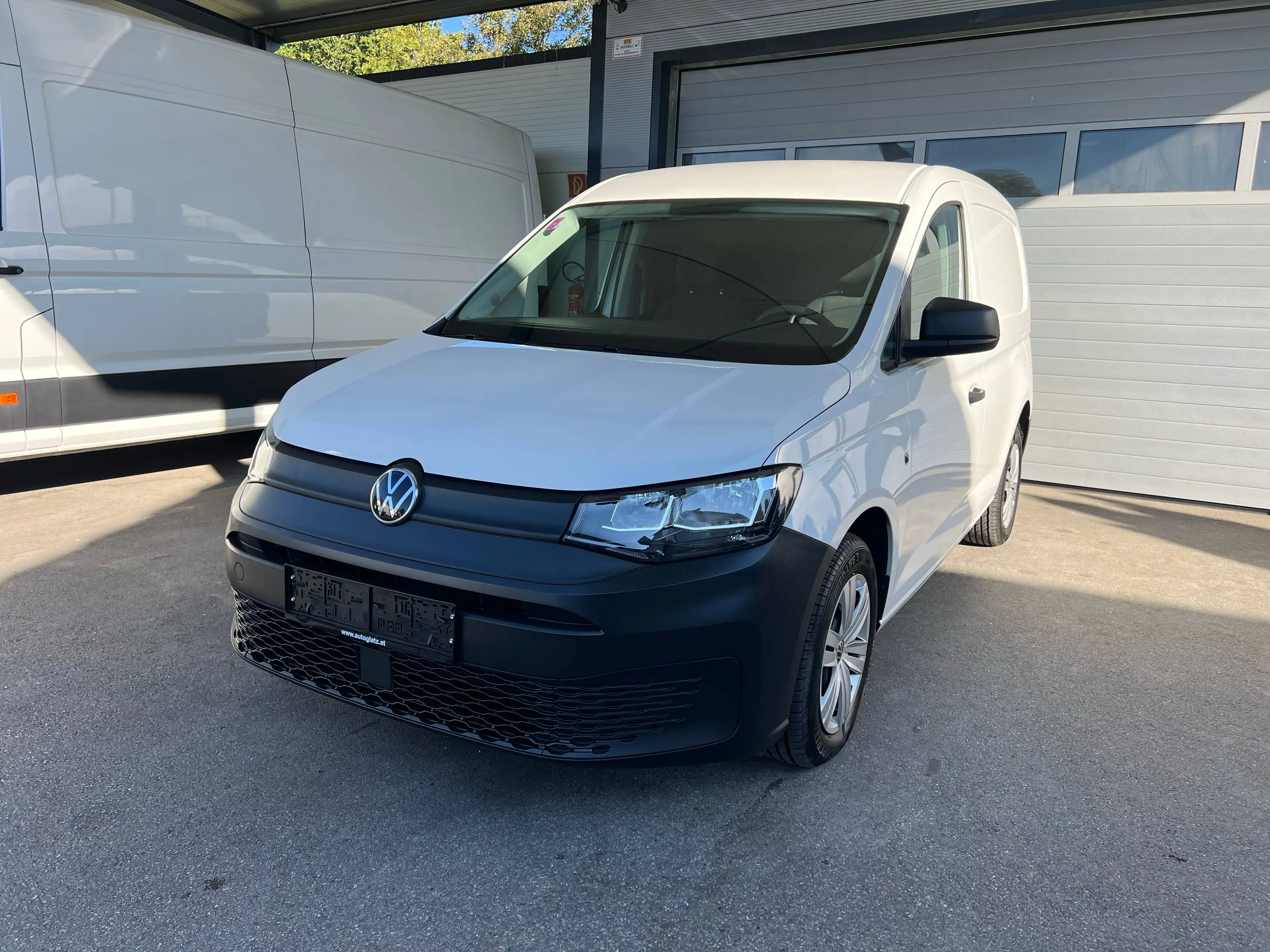 Volkswagen Caddy Cargo 2,0 TDI PARKTR./KLIMA — photo 2