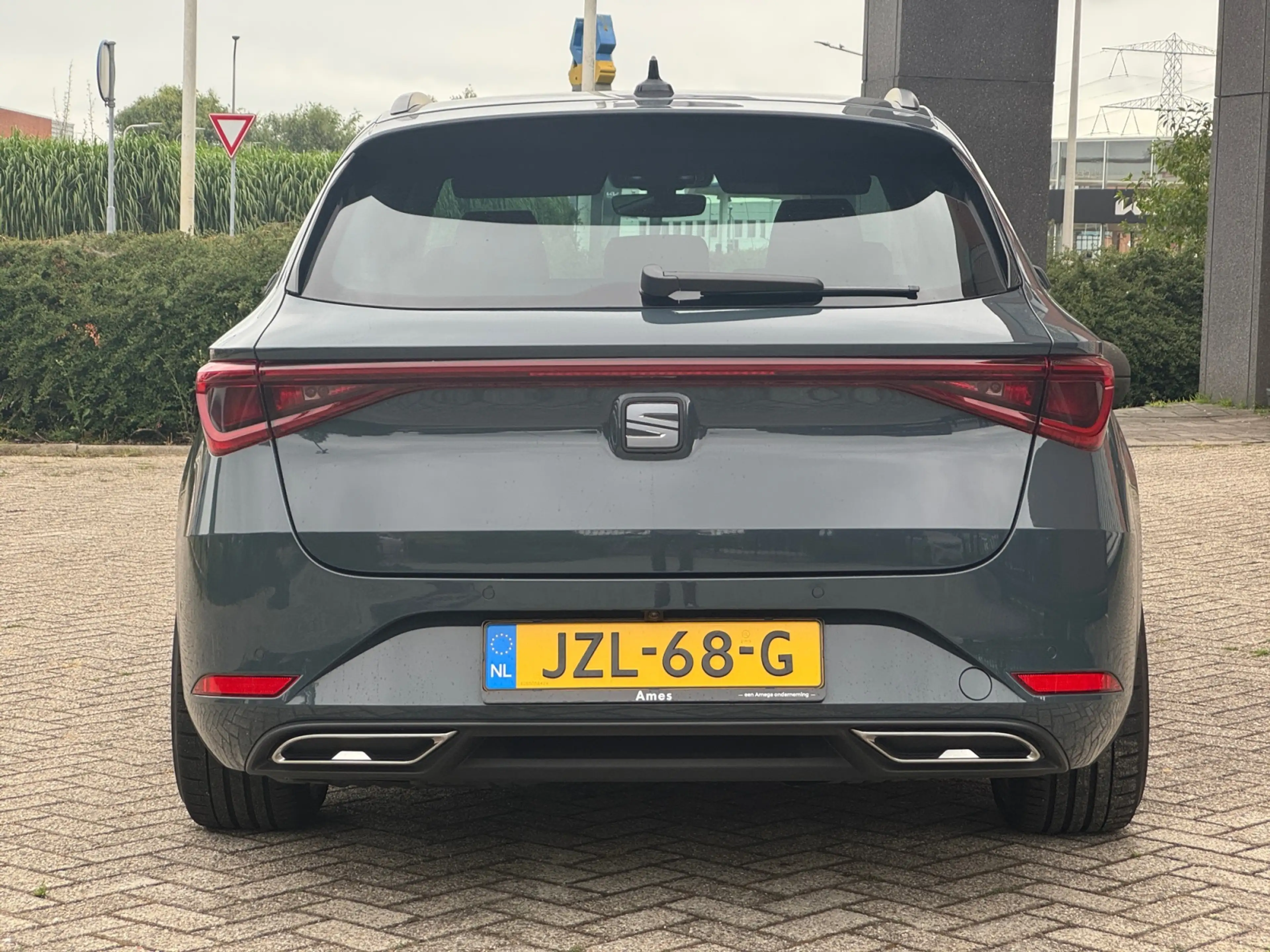 SEAT Leon e-Hybrid Sportstourer 1.5 TSI 204pk DSG FR Business | Trave — photo 10
