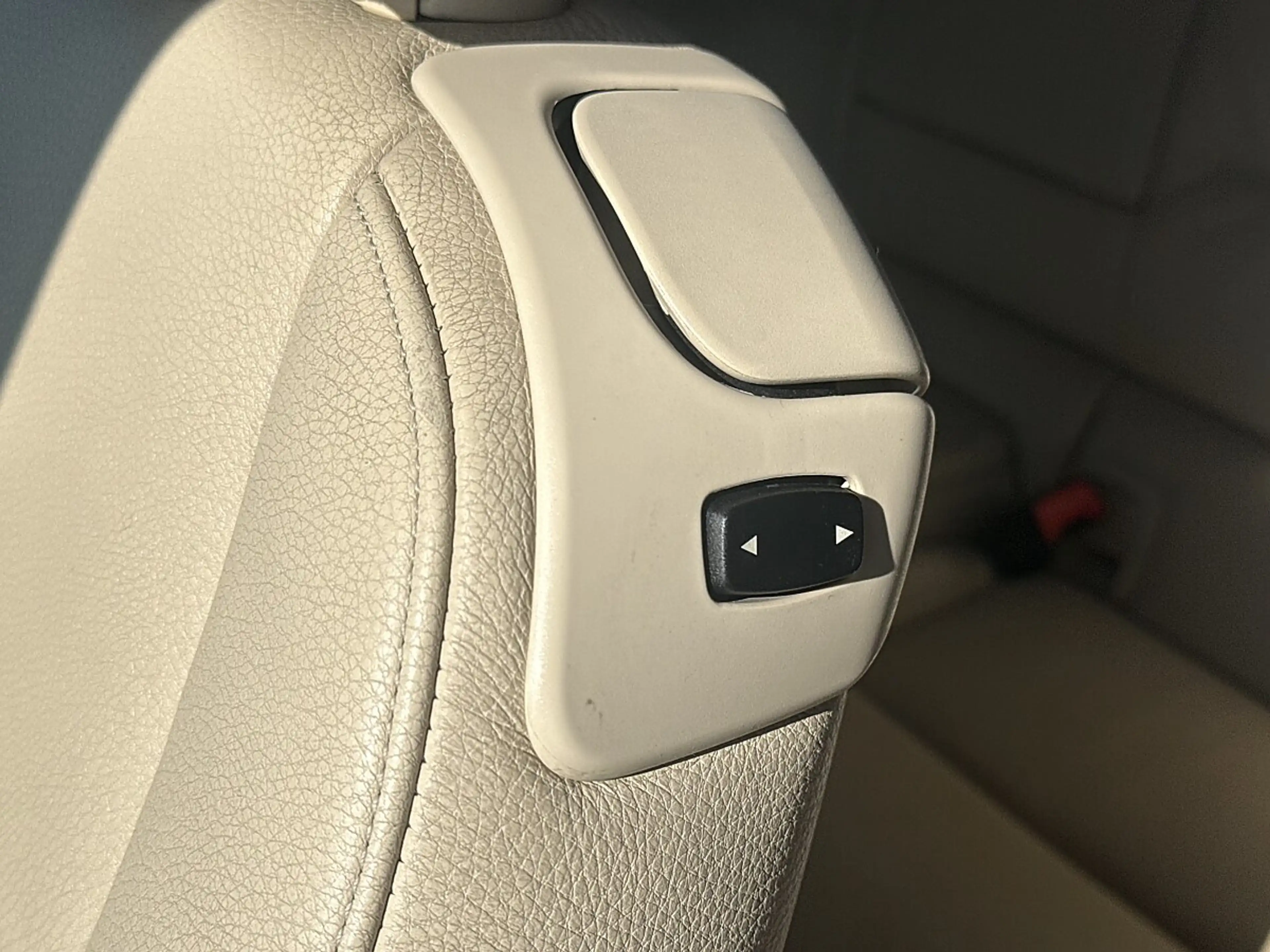 BMW 335 i Coupé — photo 11