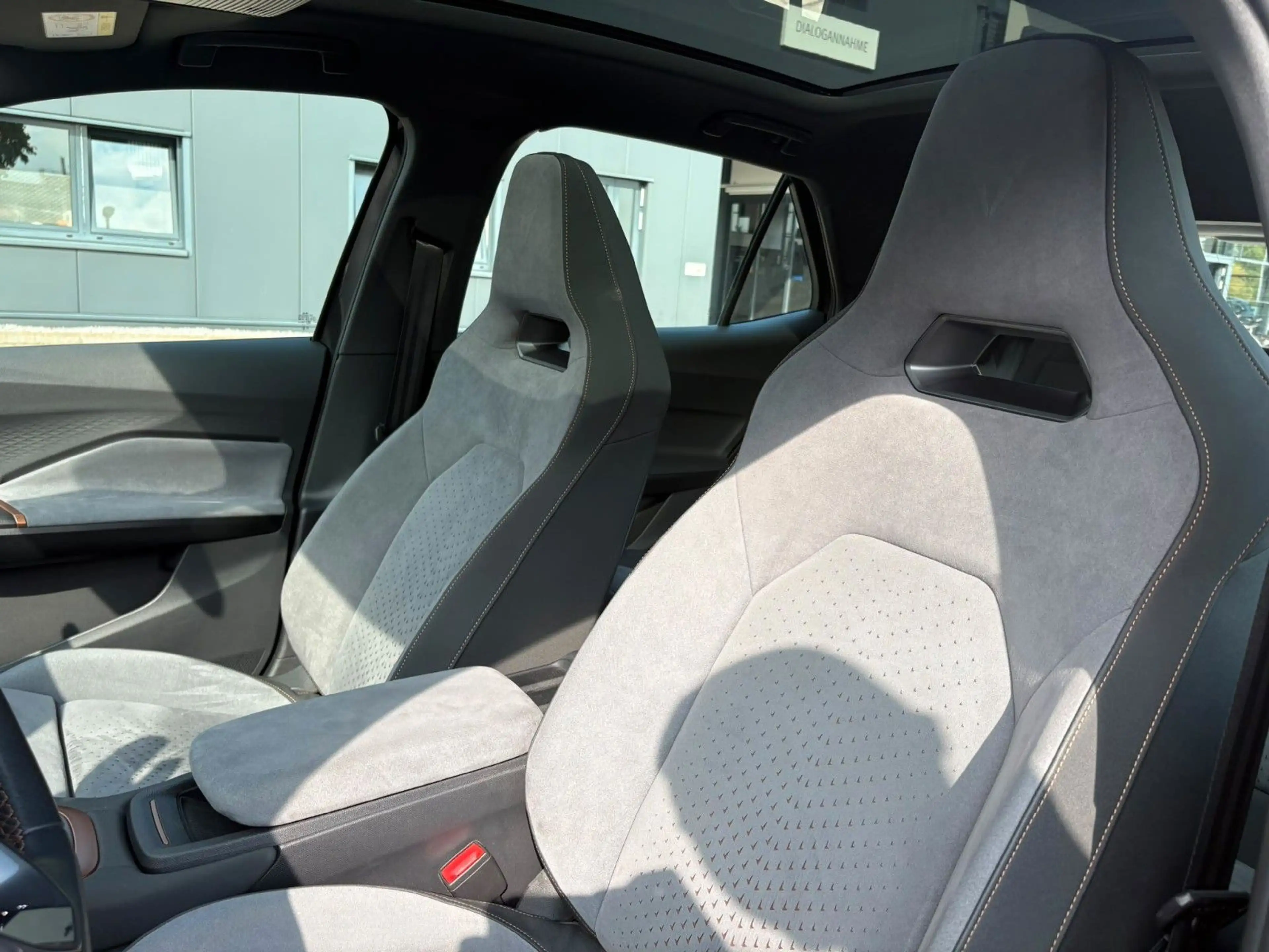 CUPRA Born *GJR*Pilot XL*PanoDach* — photo 11