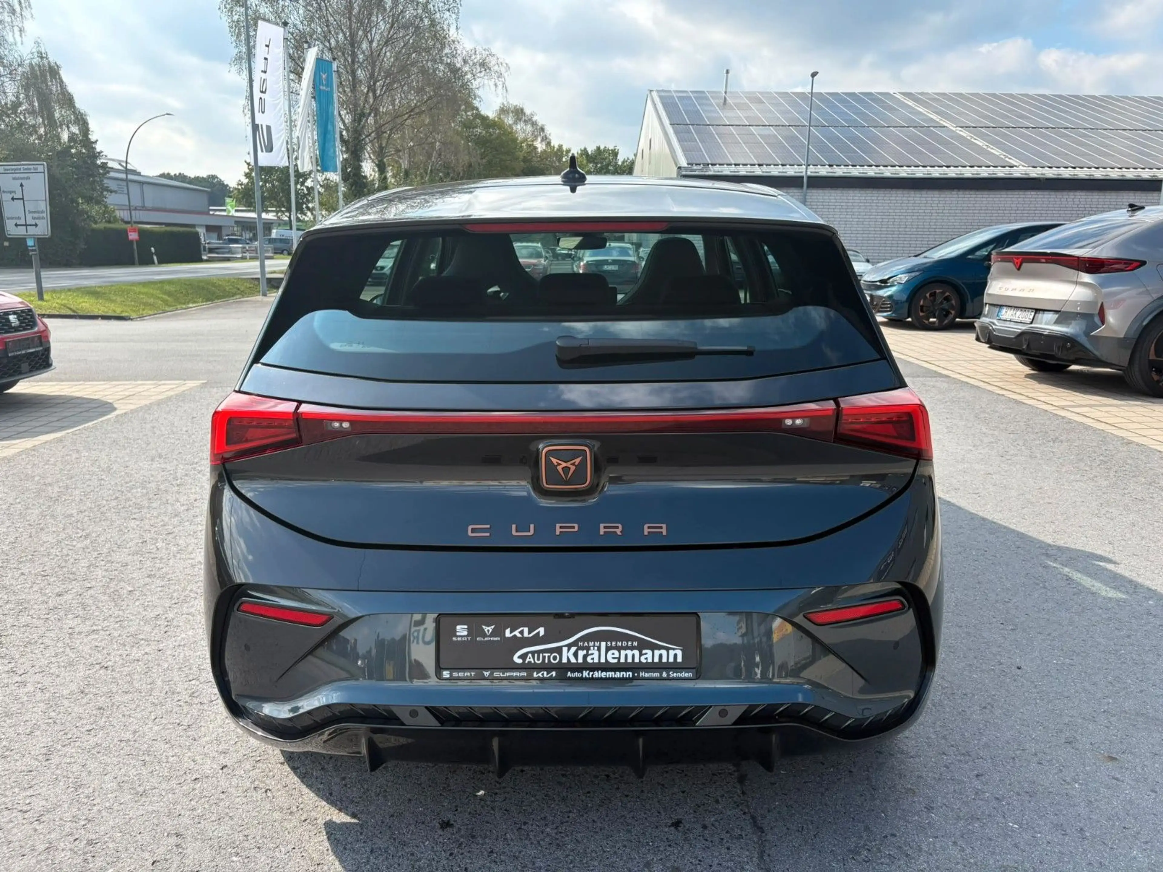 CUPRA Born *GJR*Pilot XL*PanoDach* — photo 6