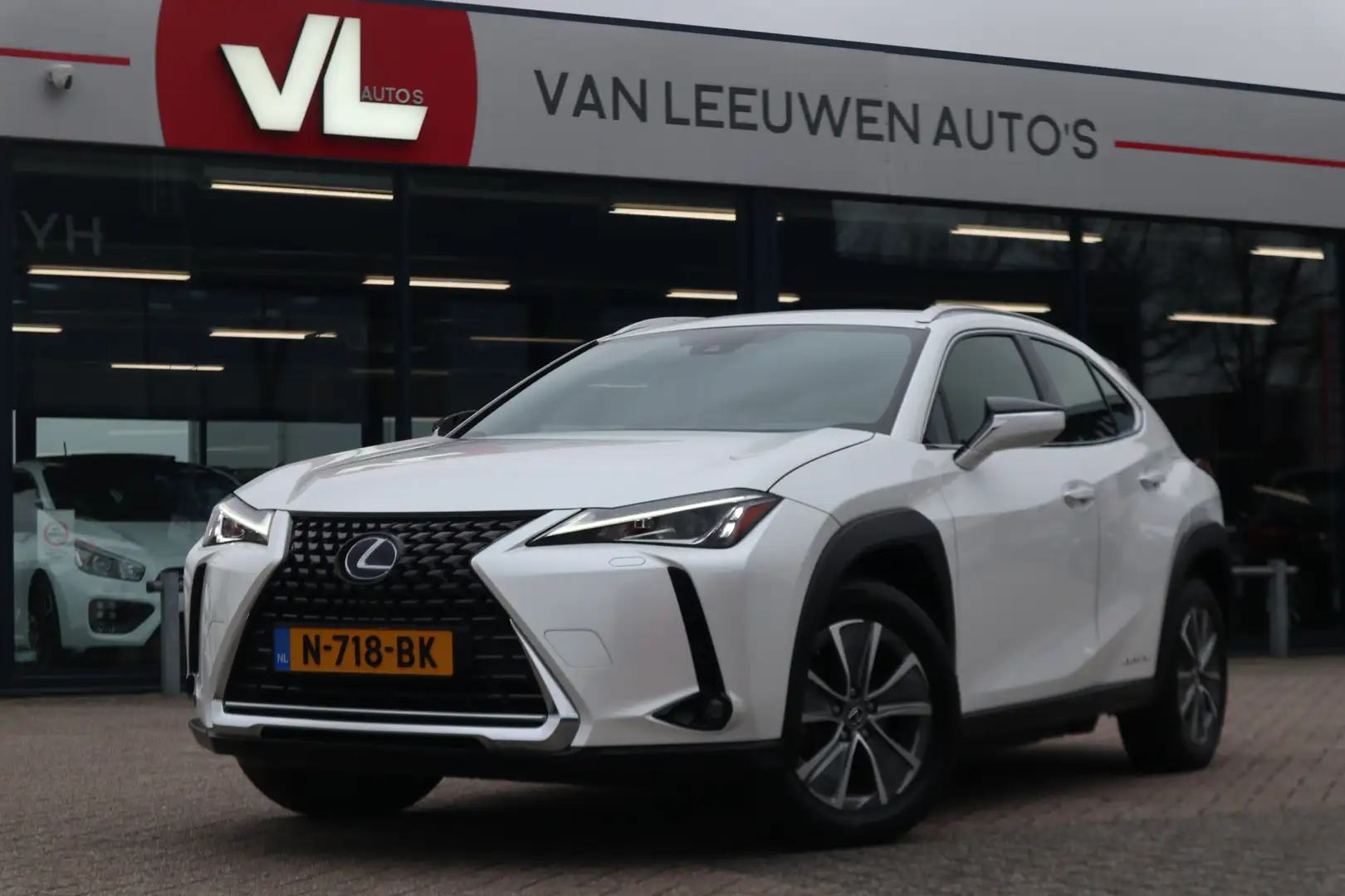 Lexus UX 300e Business 54 kWh | Adaptive Cruise | Clima | Rijmod Alb - 1