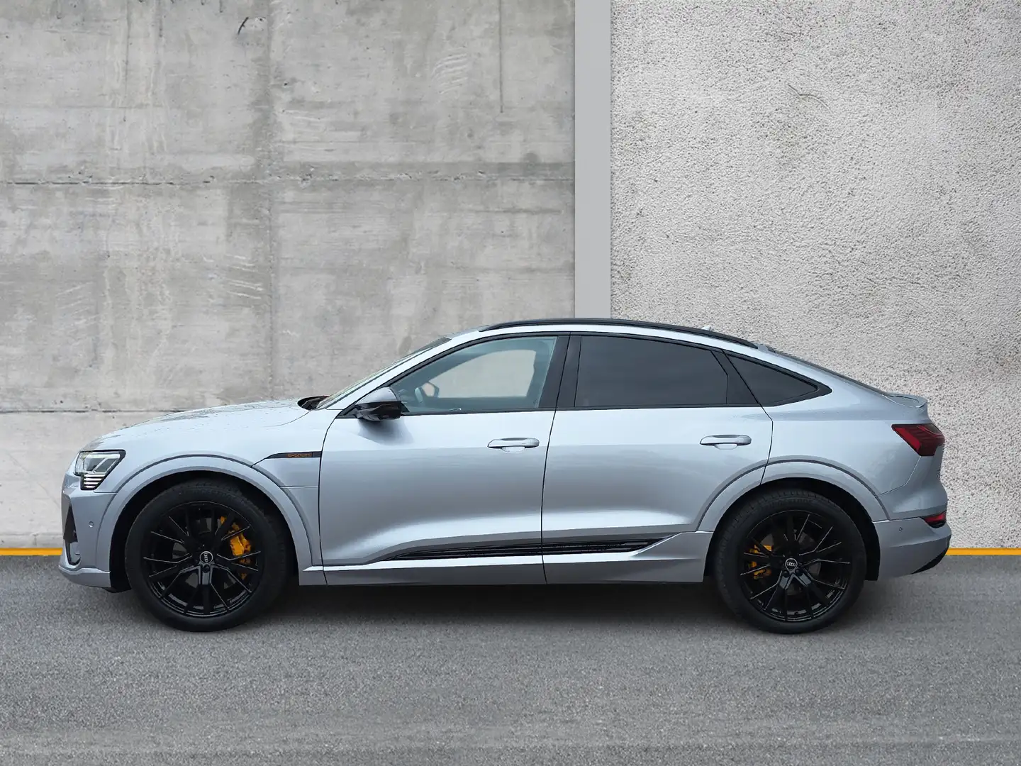 Audi e-tron Sportback 50 qu S line MATRIX AIR PANO AHK Silber - 2