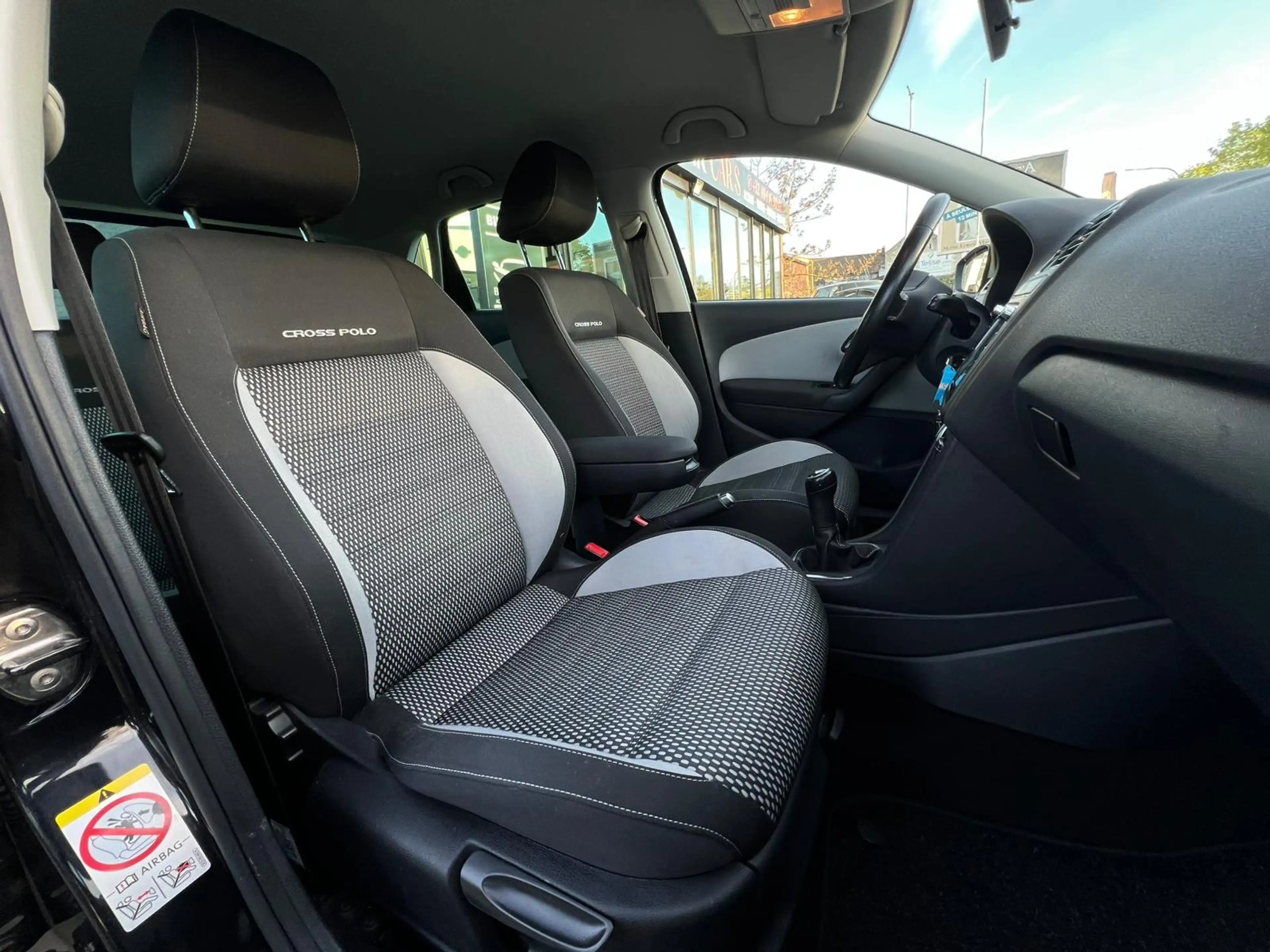 Volkswagen Polo Cross Crosspolo 1.2i GARANTI ECRAN CARPLAY — photo 10