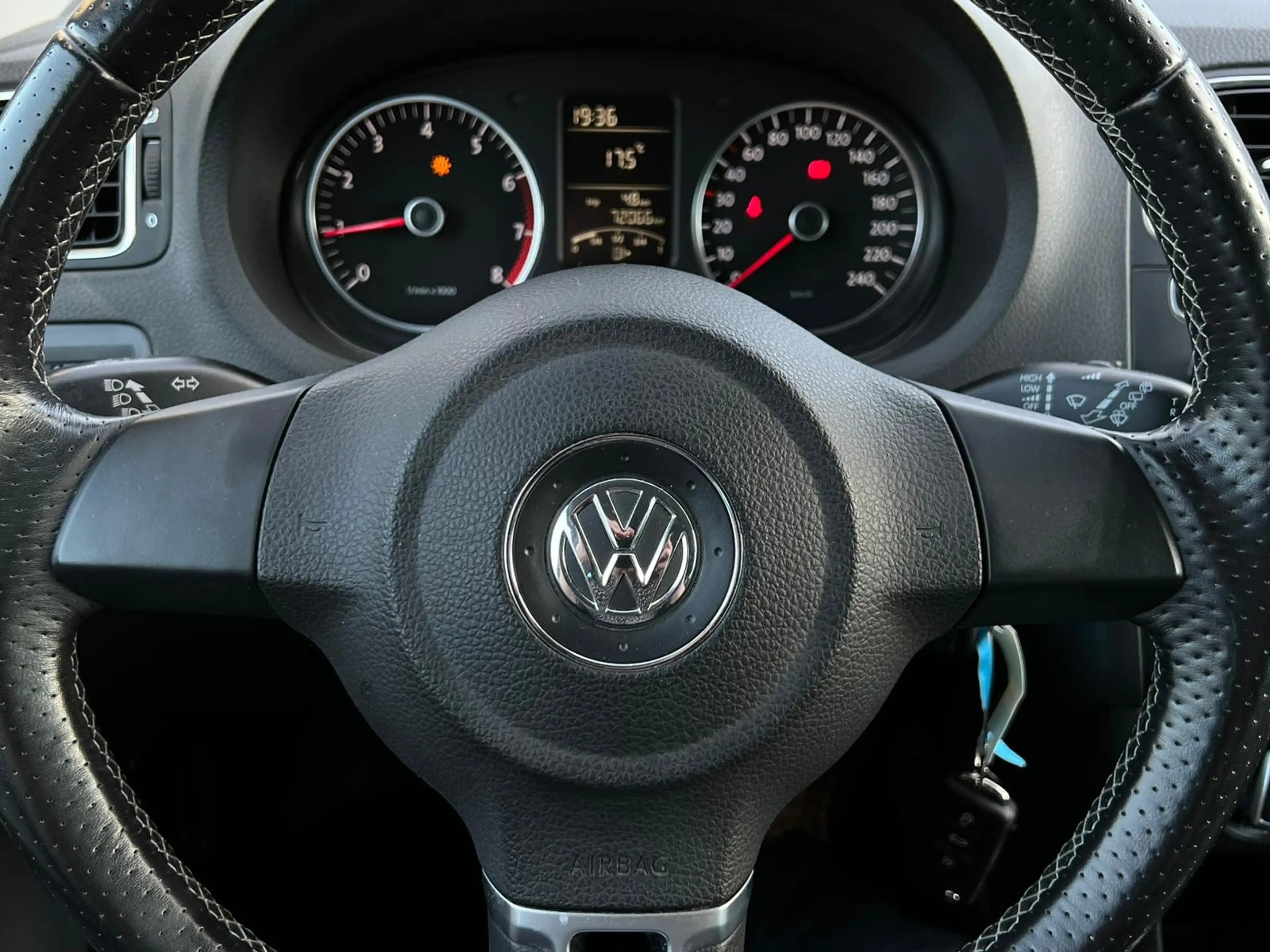Volkswagen Polo Cross Crosspolo 1.2i GARANTI ECRAN CARPLAY — photo 14