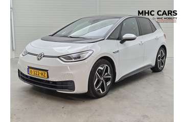 First Plus 58 kWh | Clima | Camera | Winterpack |*