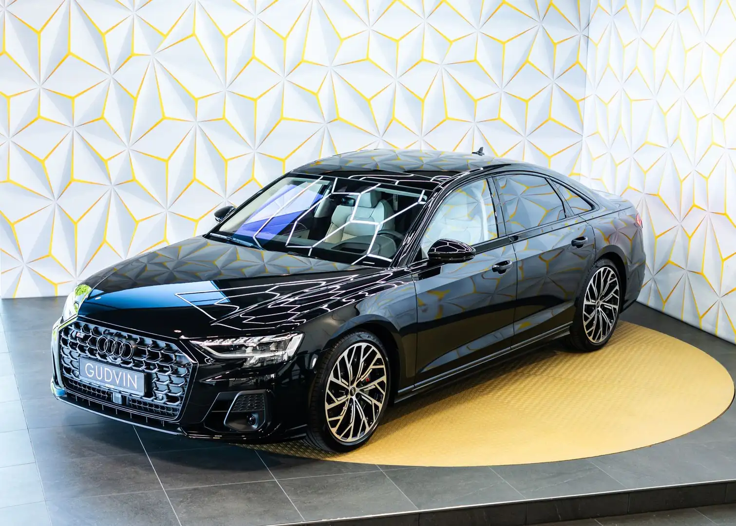 Audi S8 4.0 TFSI quattro/Advanced B&O/Carbon/4-Seats Schwarz - 1