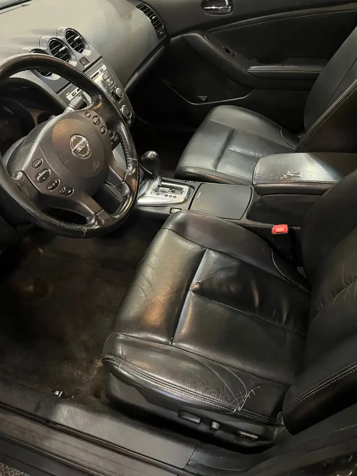 Nissan Altima fotografie Nissan Altima