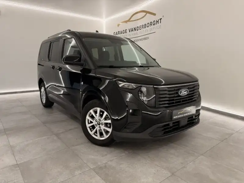 FORD Tourneo