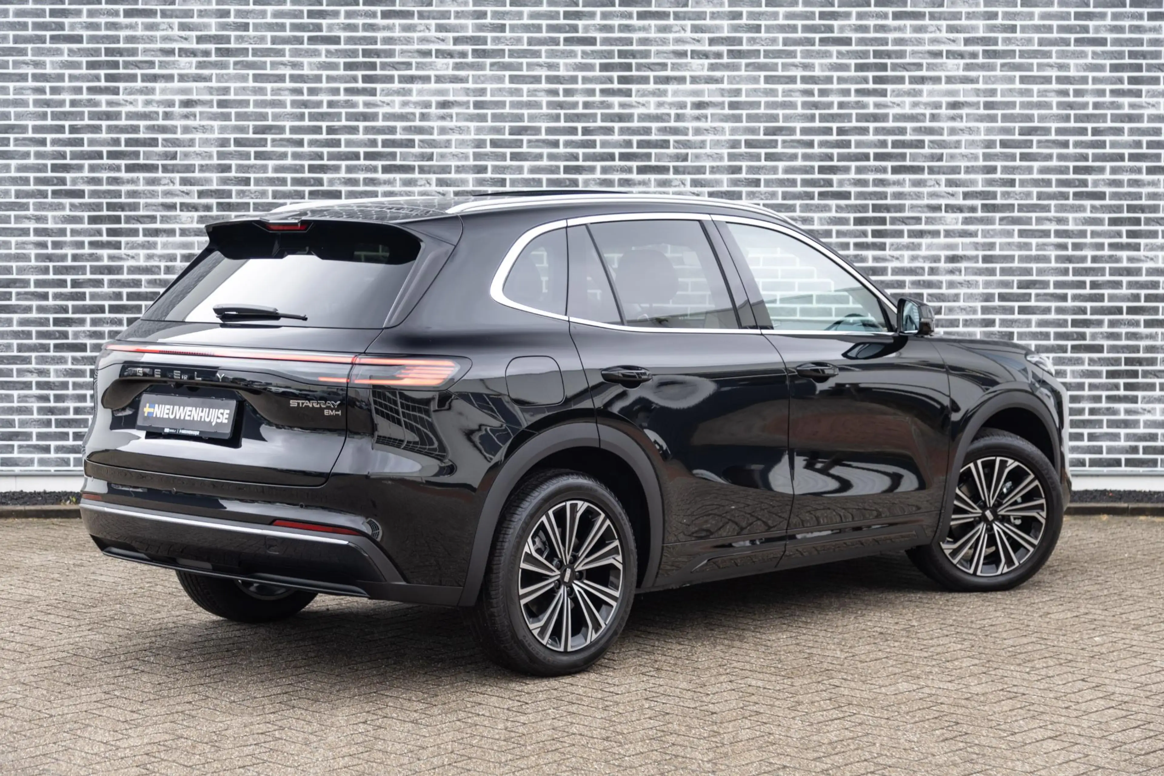 Geely Starray EM-i 1.5 Max+ — photo 3