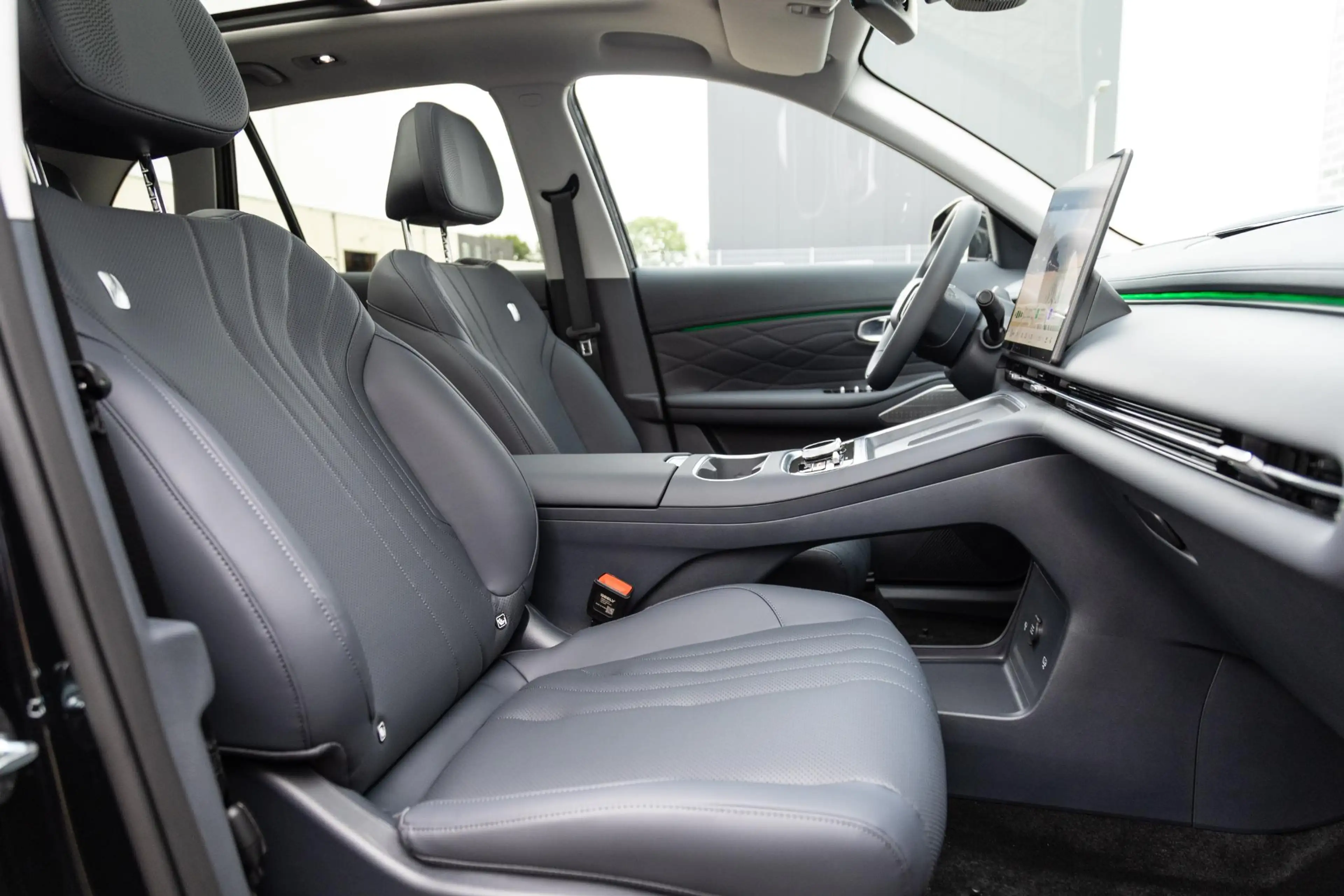 Geely Starray EM-i 1.5 Max+ — photo 6