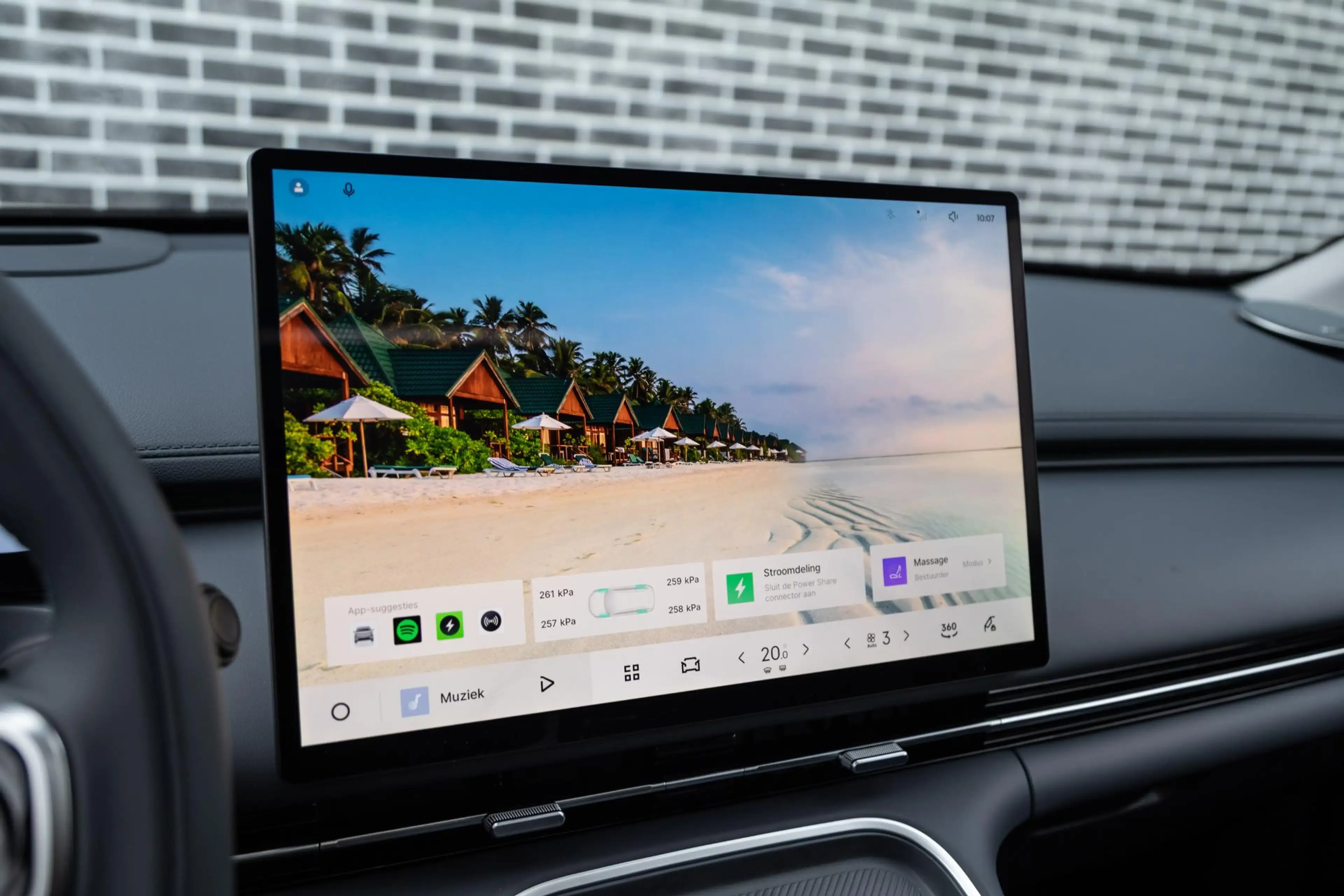 Geely Starray EM-i 1.5 Max+ — photo 8