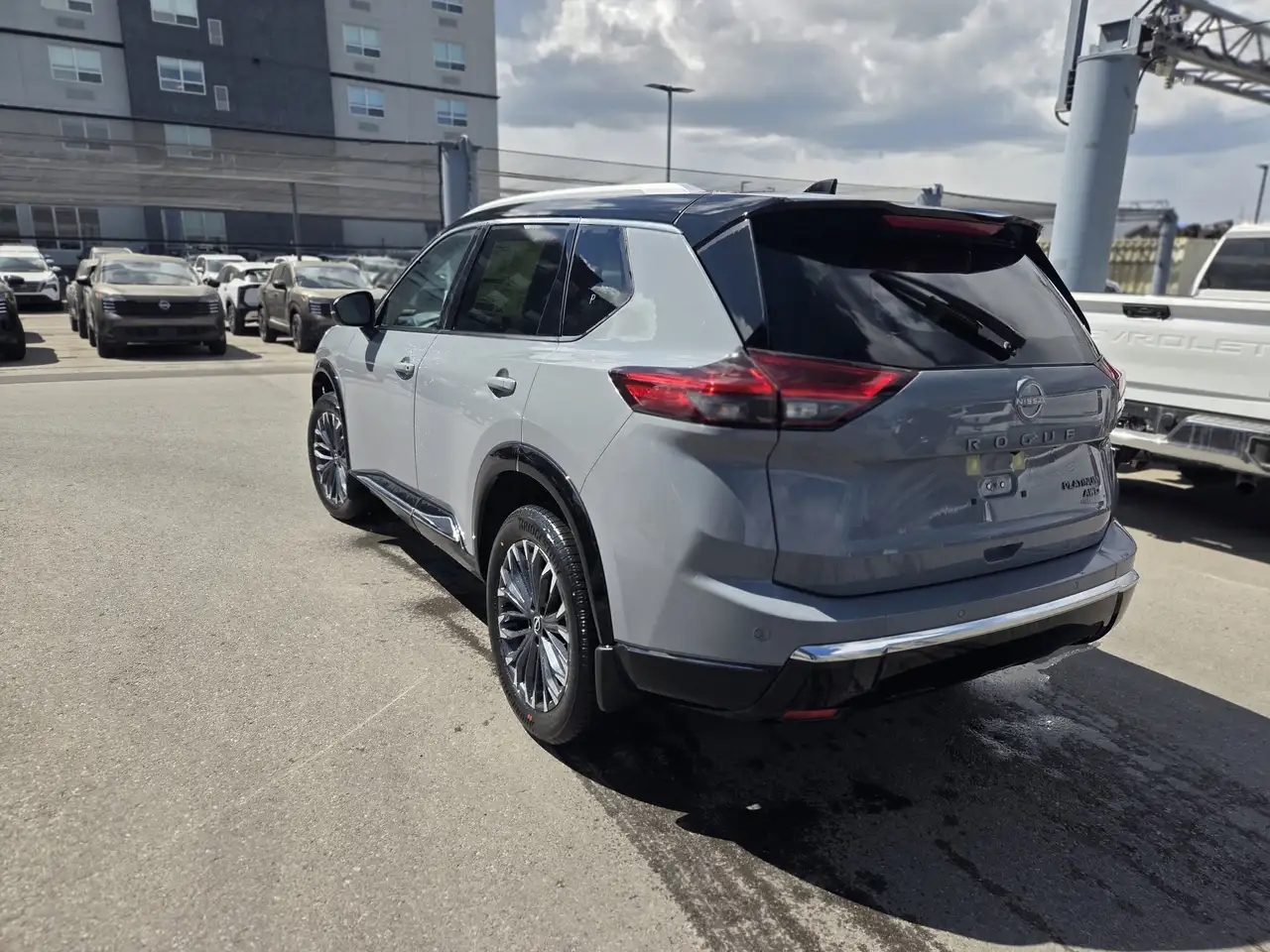 Nissan Rogue снимка Nissan Rogue