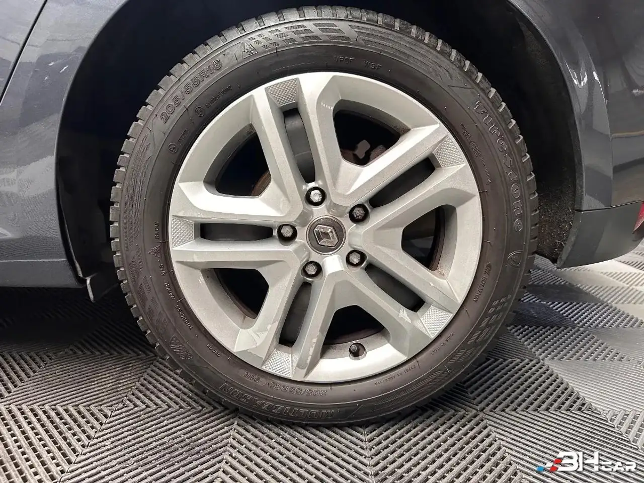 Renault Megane Berline — photo 23