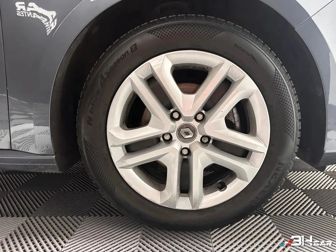 Renault Megane Berline — photo 24
