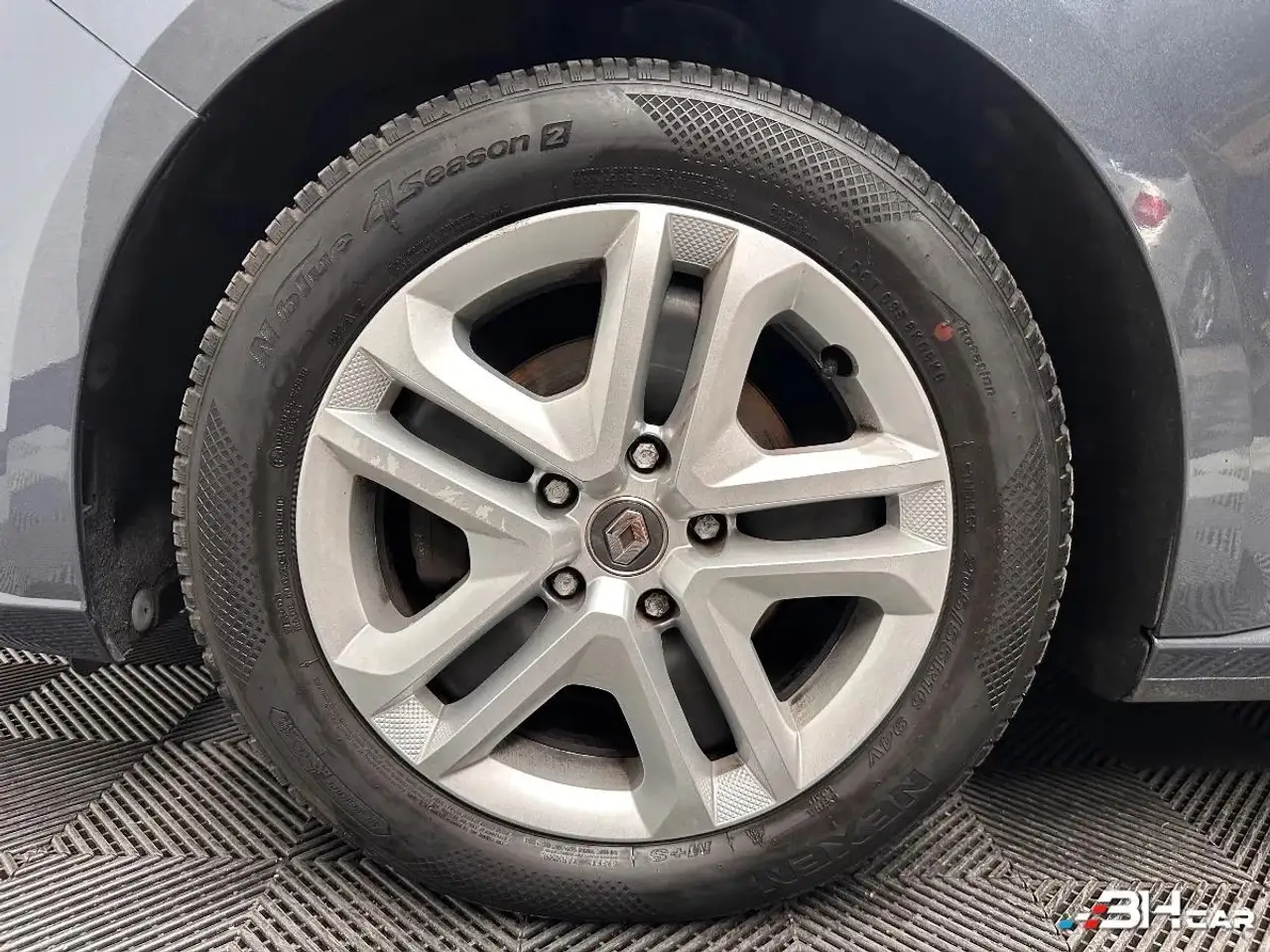 Renault Megane Berline — photo 25
