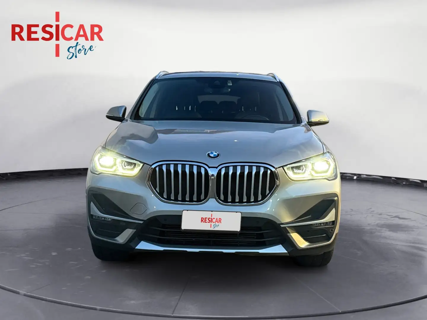 BMW X1 sdrive18d xLine auto Bronze - 2