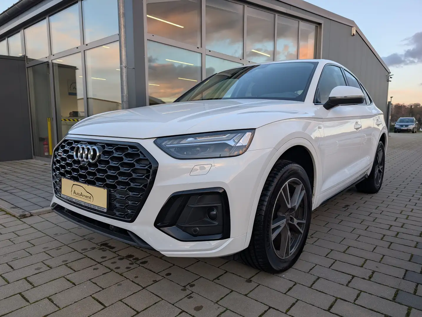 Audi Q5 40 TDI quattro S line MATRIX RFK PDC el. Heckk Weiß - 1