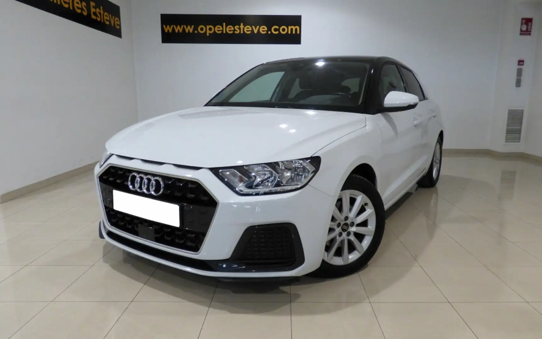 Audi A1 Sportback 30 TFSI Advanced Blanc - 2