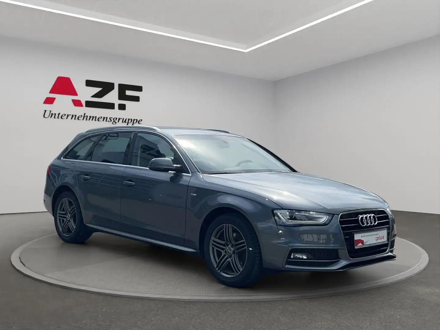 Audi A4 1.8 TFSI Multitronic S line NAVI+XENON+ Šedá - 2