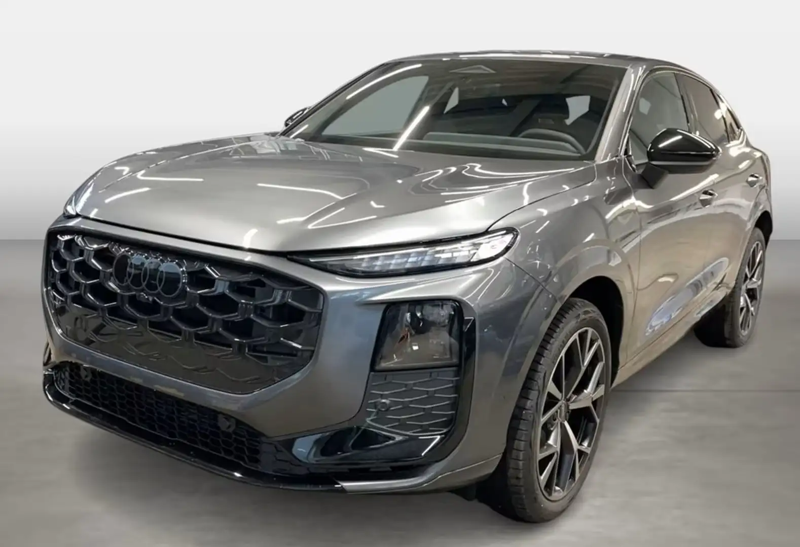 Audi Q3 Q3 35 1.5 tfsi Identity Black S Line s-tronic 2025 Grigio - 1