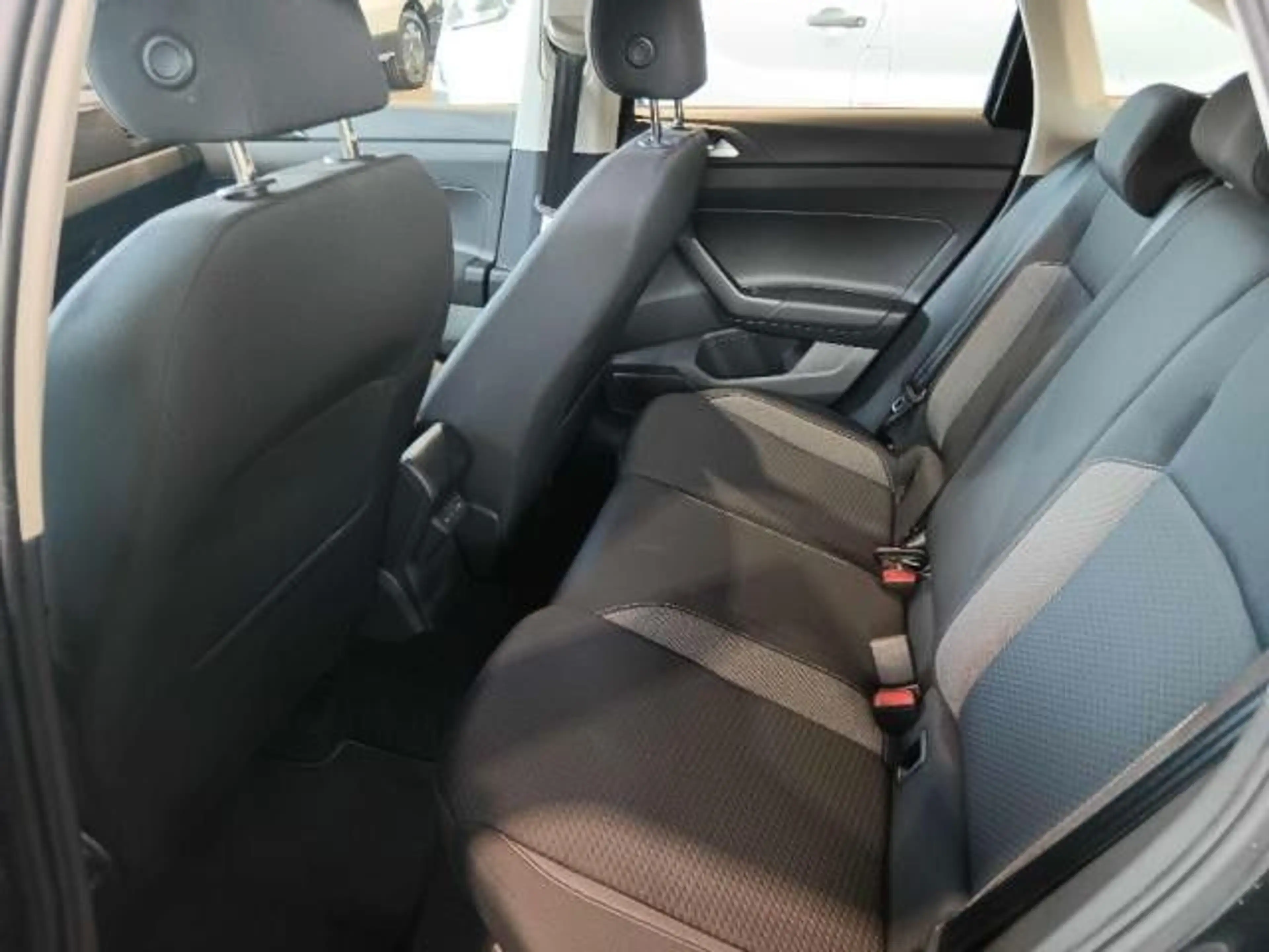 Volkswagen Taigo Life 1.0 TSI DSG Navi LED Alu PDC ACC — photo 6