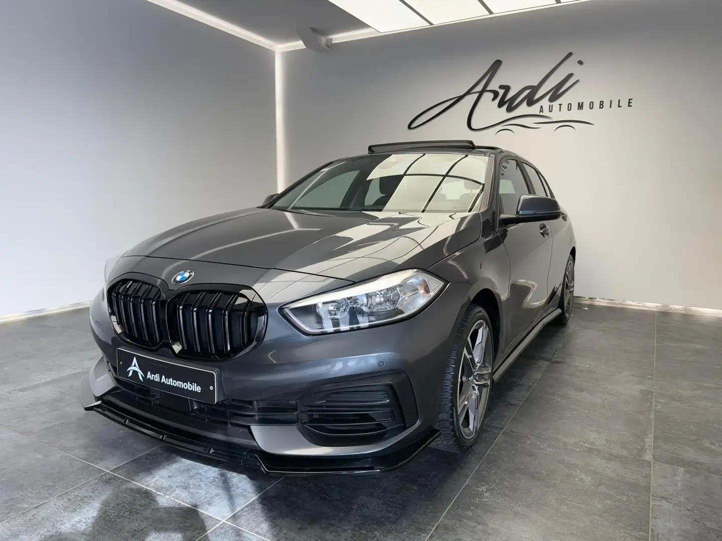BMW 118 118iA*CARPLAY*TOIT OUVRANT*SPORT*GARANTIE* Grigio - 1