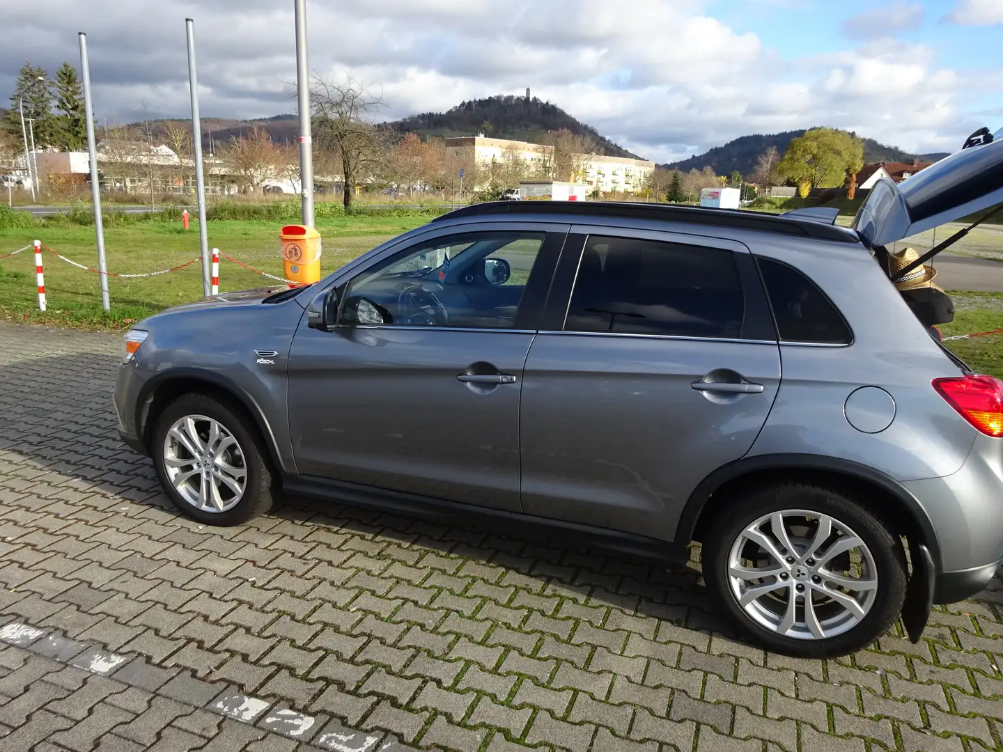 Mitsubishi ASX ASX 2.2 DI-D 4WD Automatik Diamant Edition+ Silber - 2