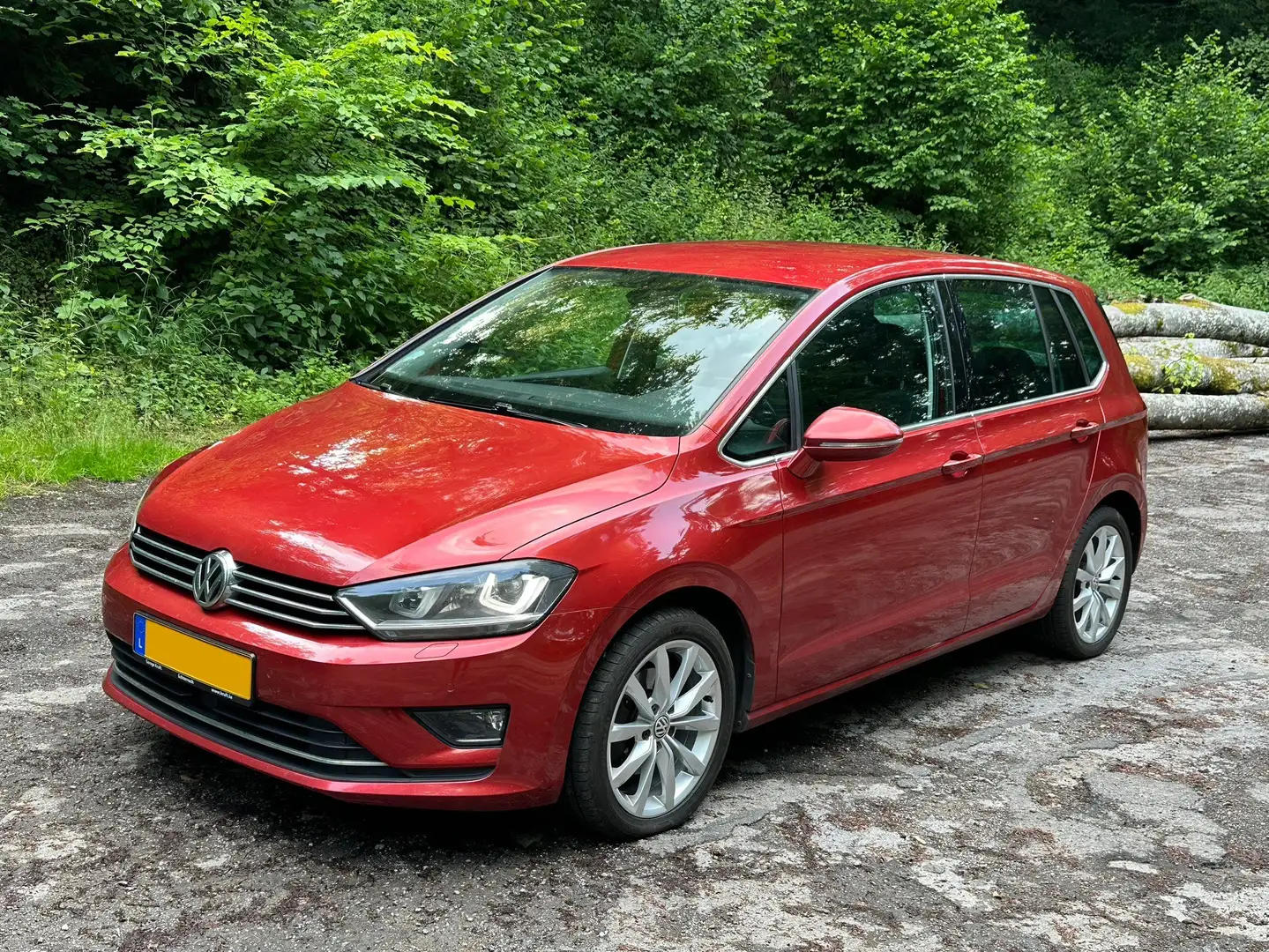 Volkswagen Golf Sportsvan Golf Sportsvan 1.4 TSI (BlueMotion Technology) DSG Czerwony - 1