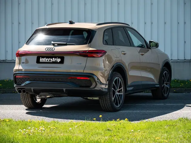Audi Q5 view 6